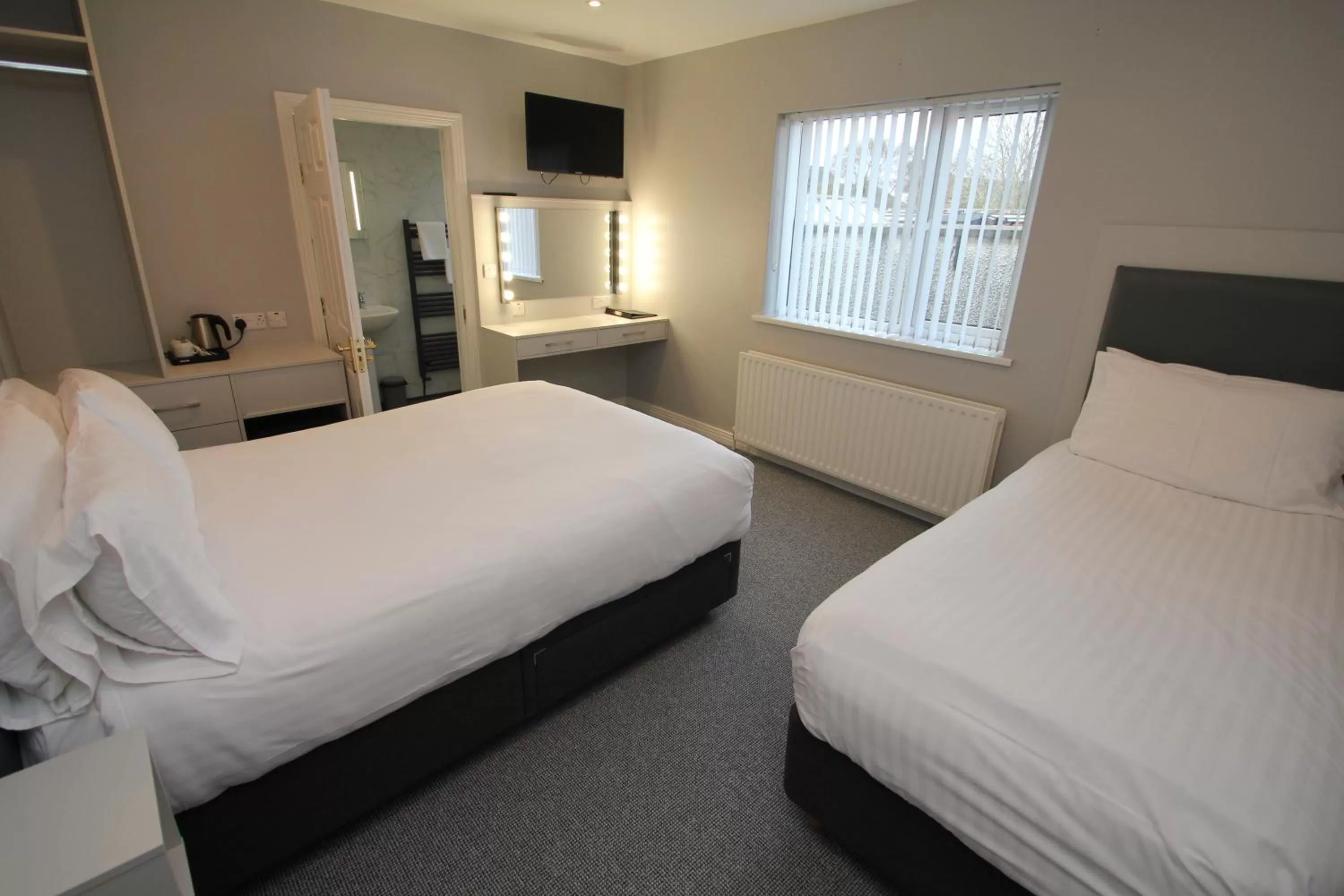 Bedroom, Bed in North Coast Motel