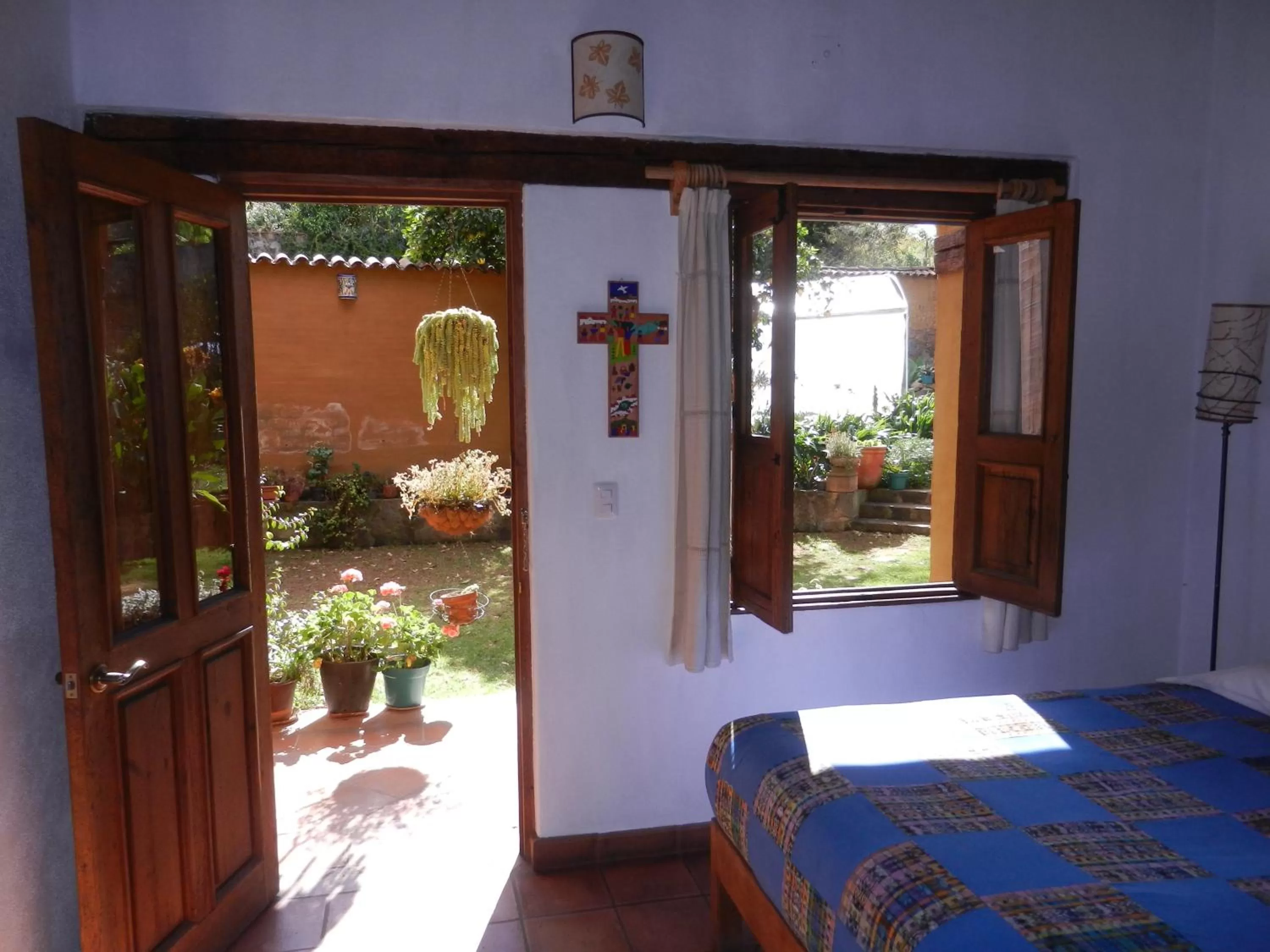 Decorative detail, Bed in Posada Yolihuani