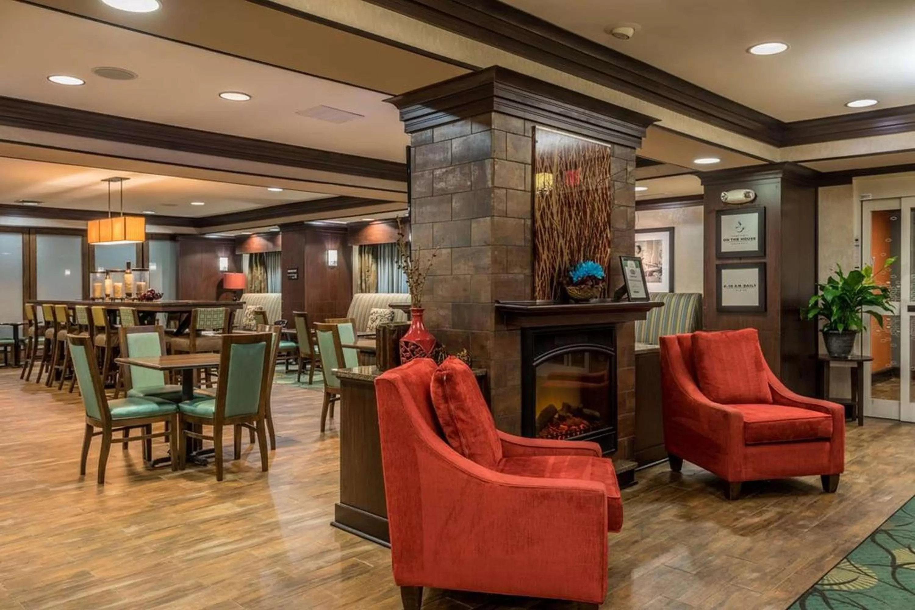Lobby or reception in Hampton Inn New Albany