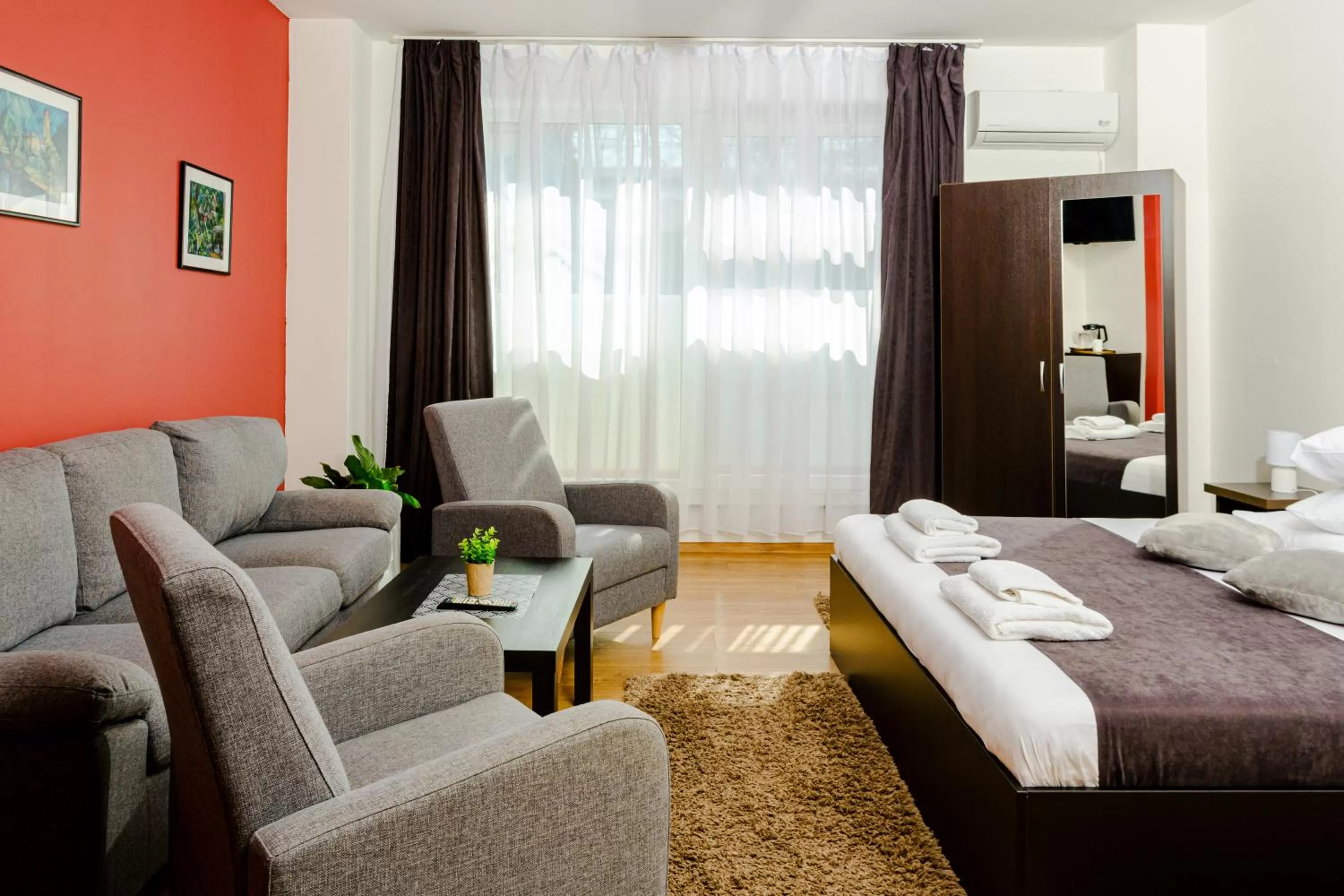 Bedroom, Bed in Pensiunea Pictorilor