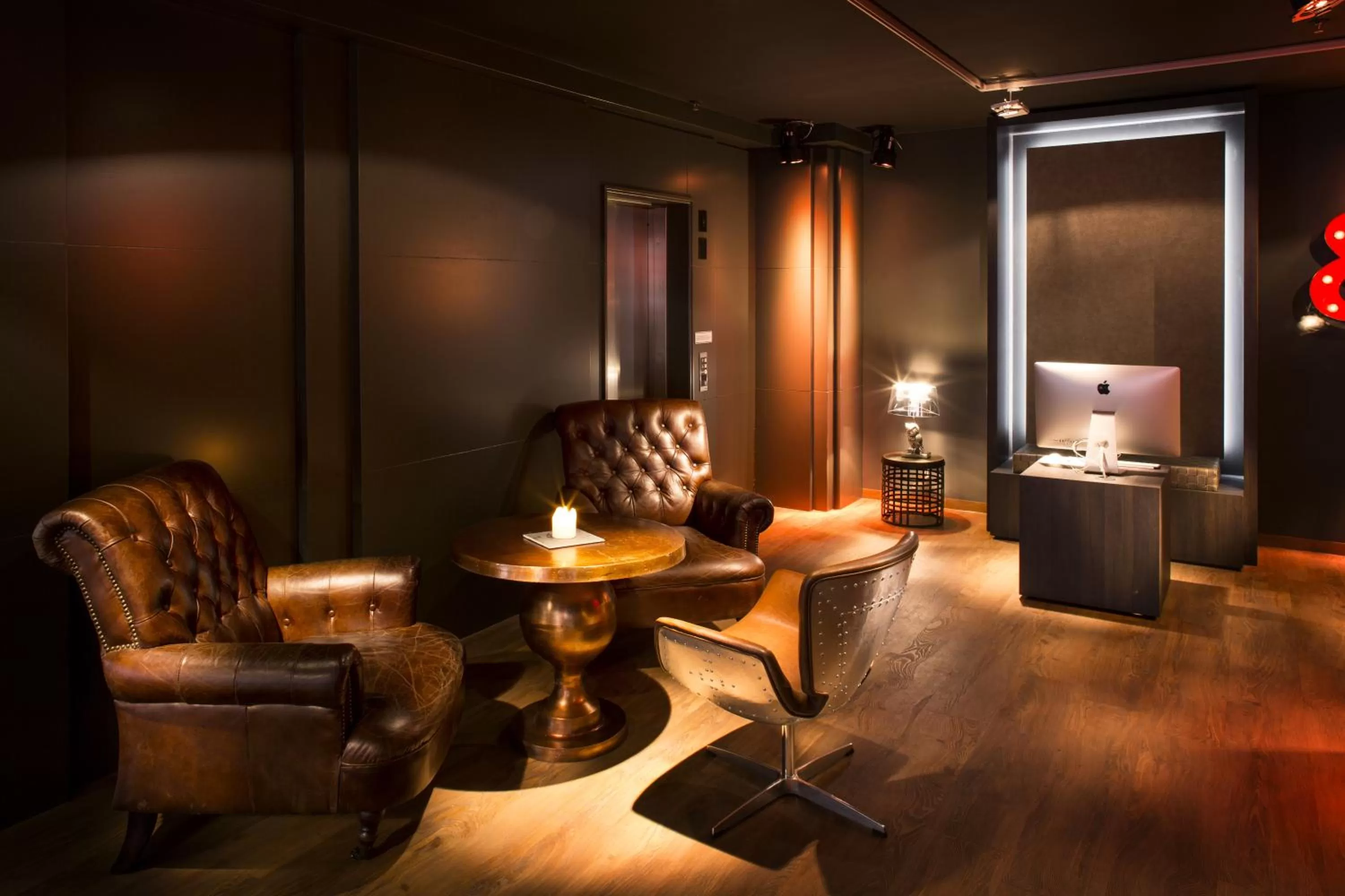 Lounge or bar in pentahotel Brussels City Centre