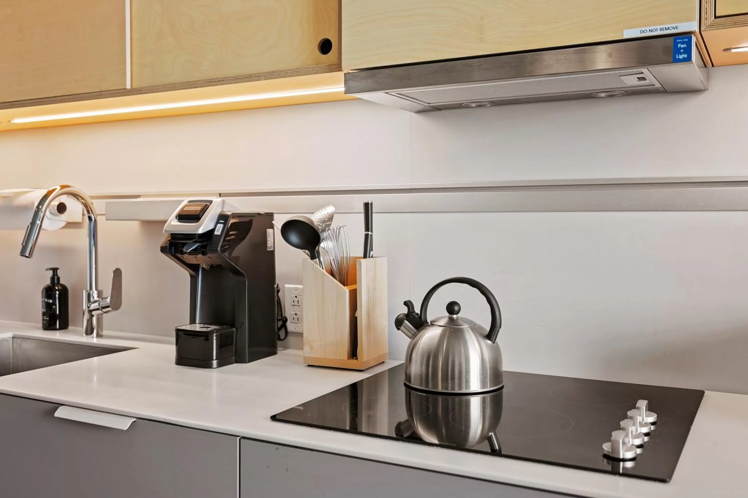 Kitchen or kitchenette in Placemakr Wedgewood-Houston - South Nashville