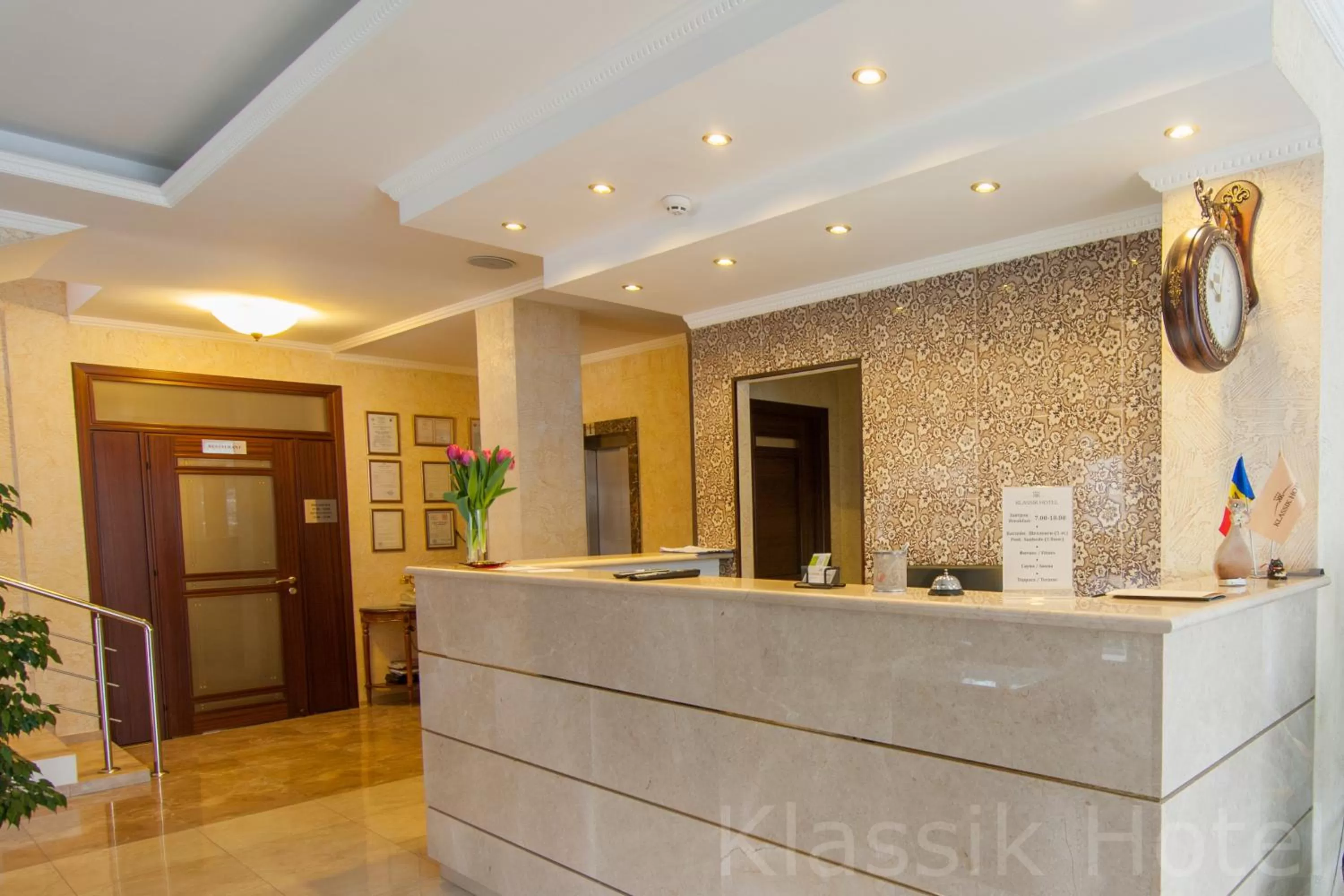Lobby or reception in Klassik Hotel