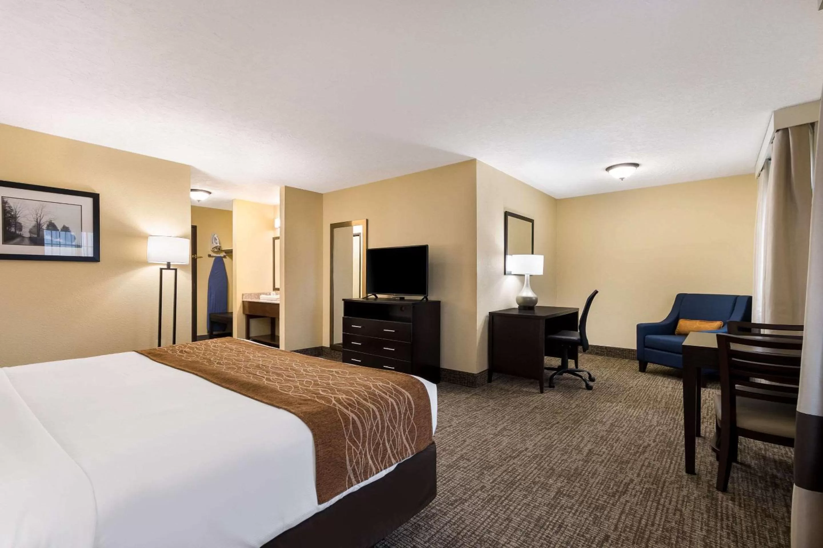 Bedroom, Bed in Comfort Inn Yankton SD