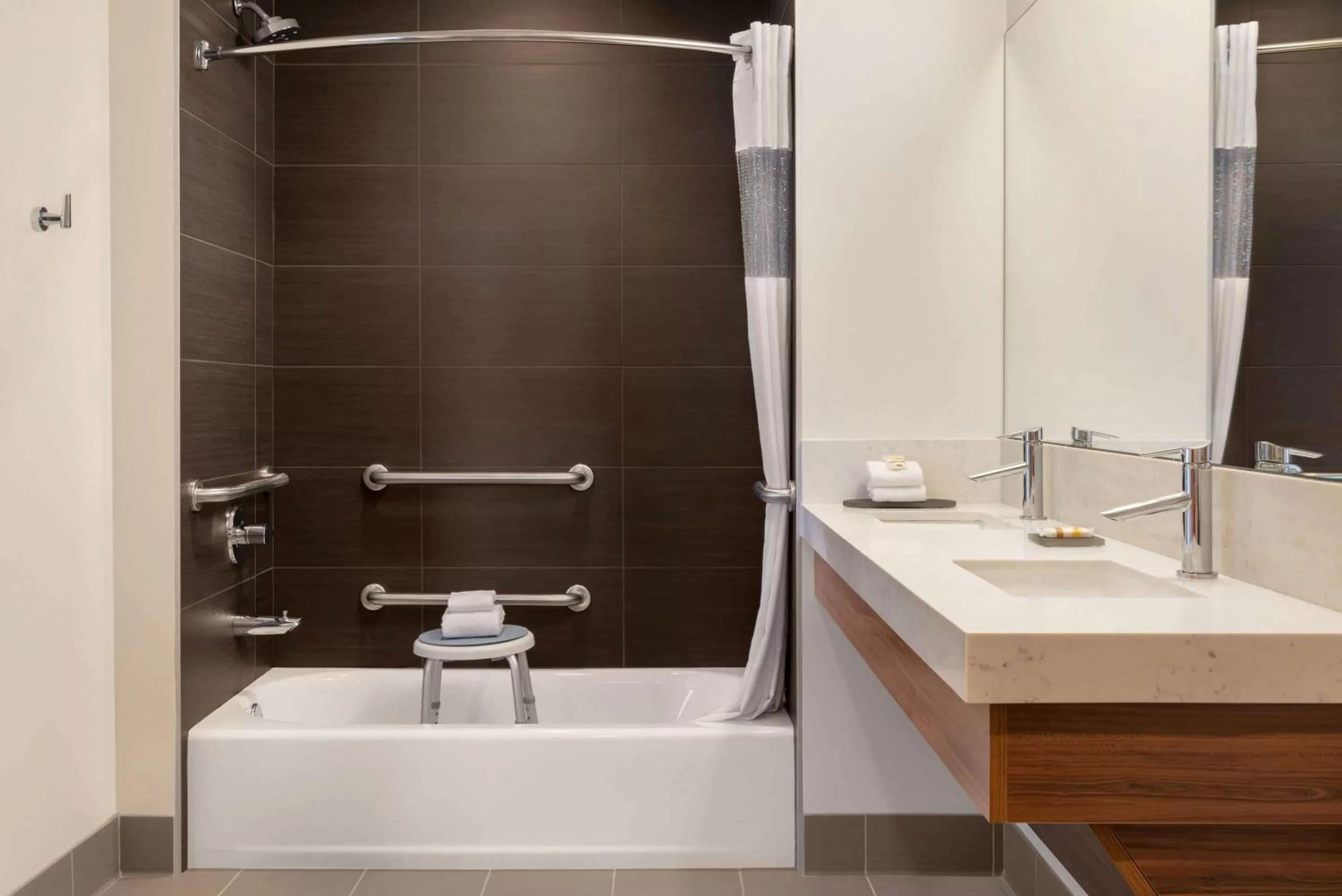 Bathroom in La Quinta by Wyndham San Luis Obispo