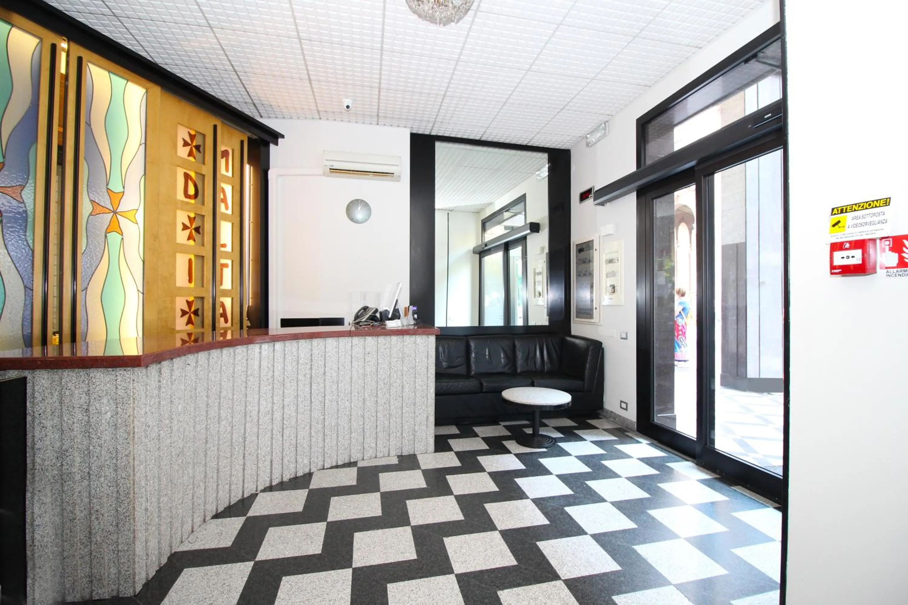 Lobby or reception in Hotel Croce Di Malta