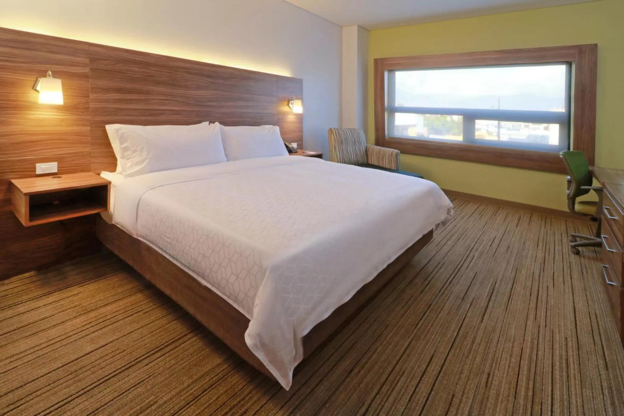 Photo of the whole room, Bed in Holiday Inn Express & Suites - Ensenada Centro by IHG