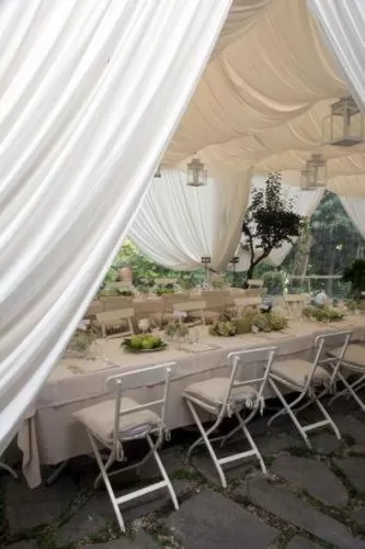 Restaurant/places to eat in Le Querce Hotel