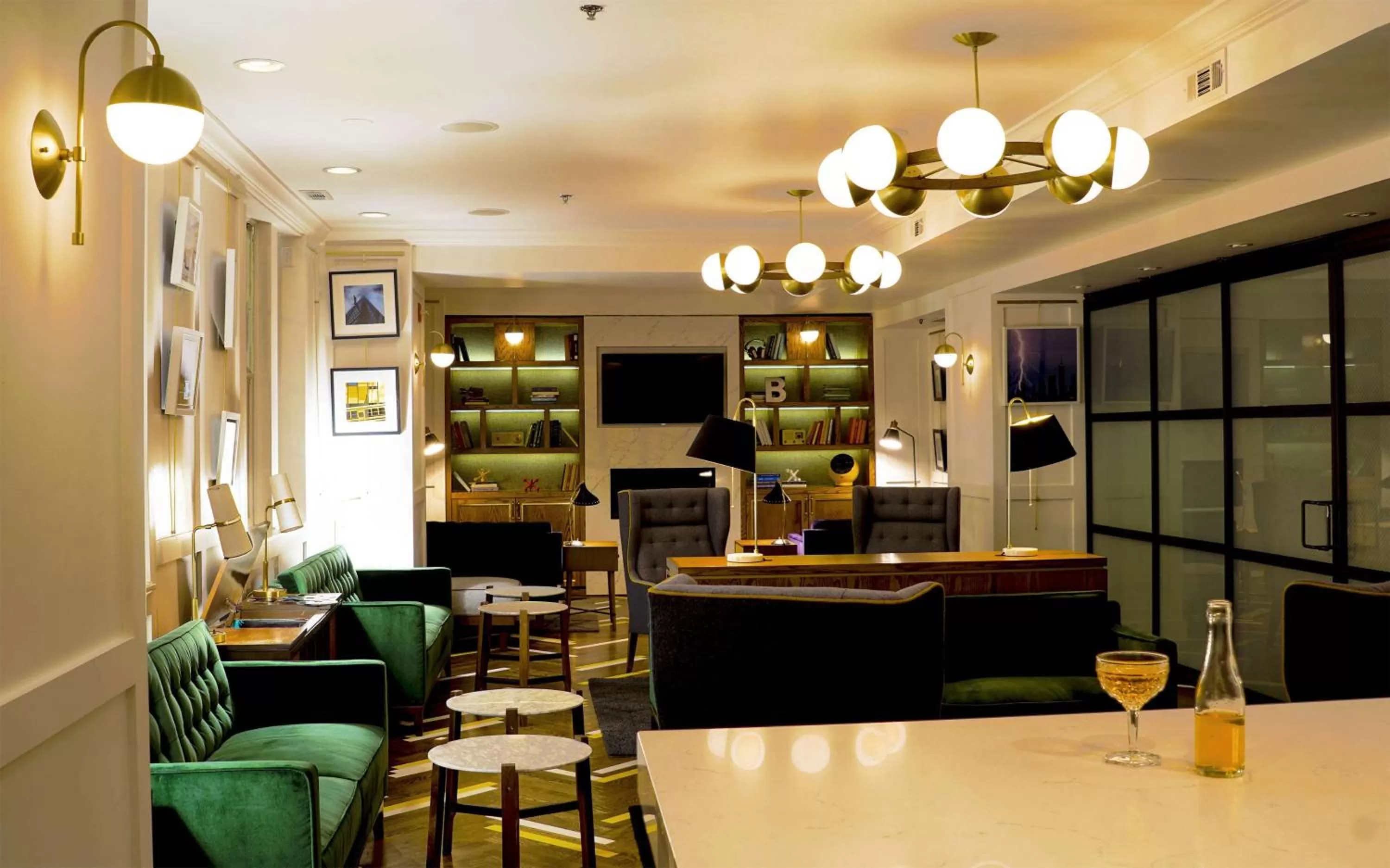 Lounge or bar in Acme Hotel Company Chicago