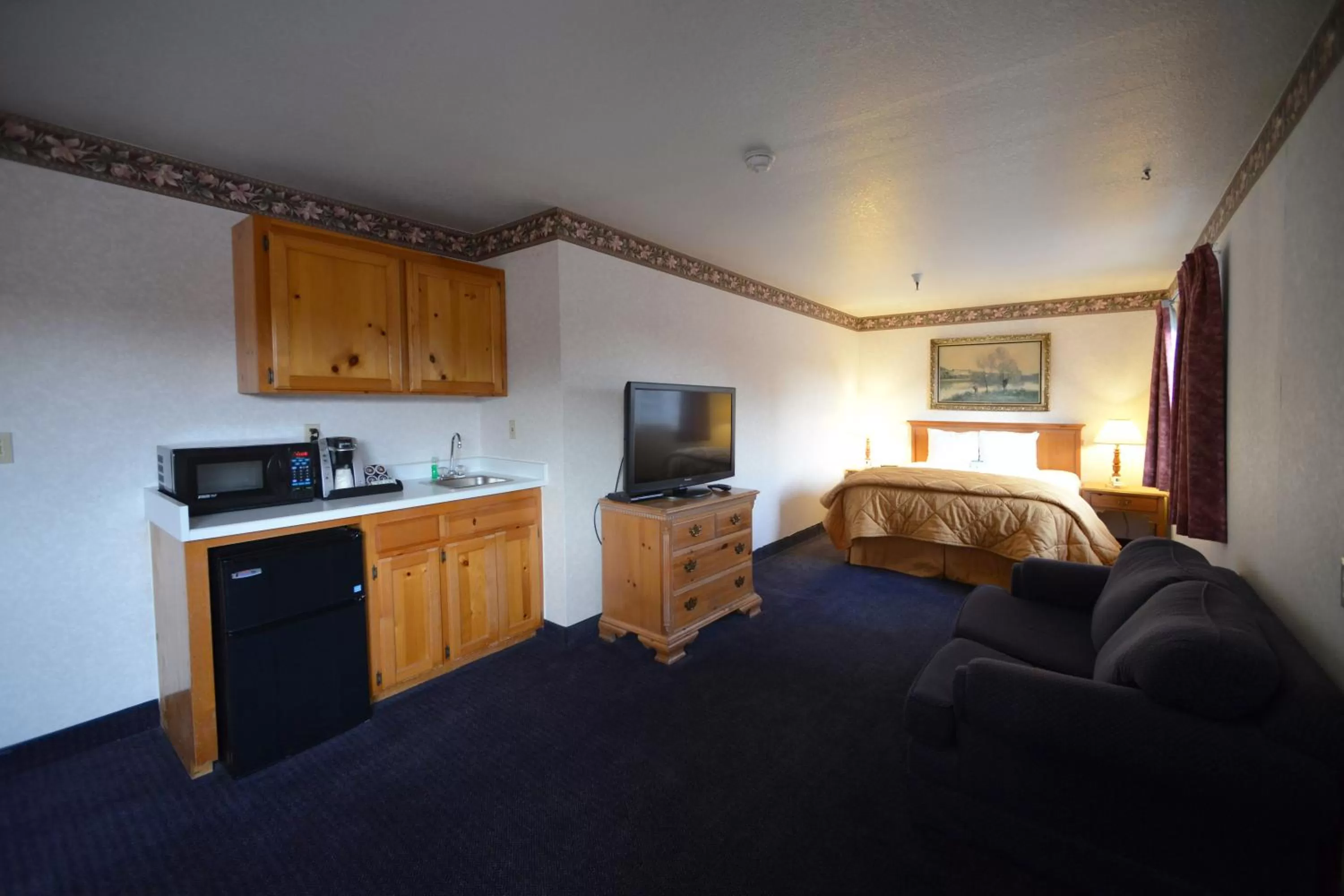 Bed in Cherry Orchard Inn