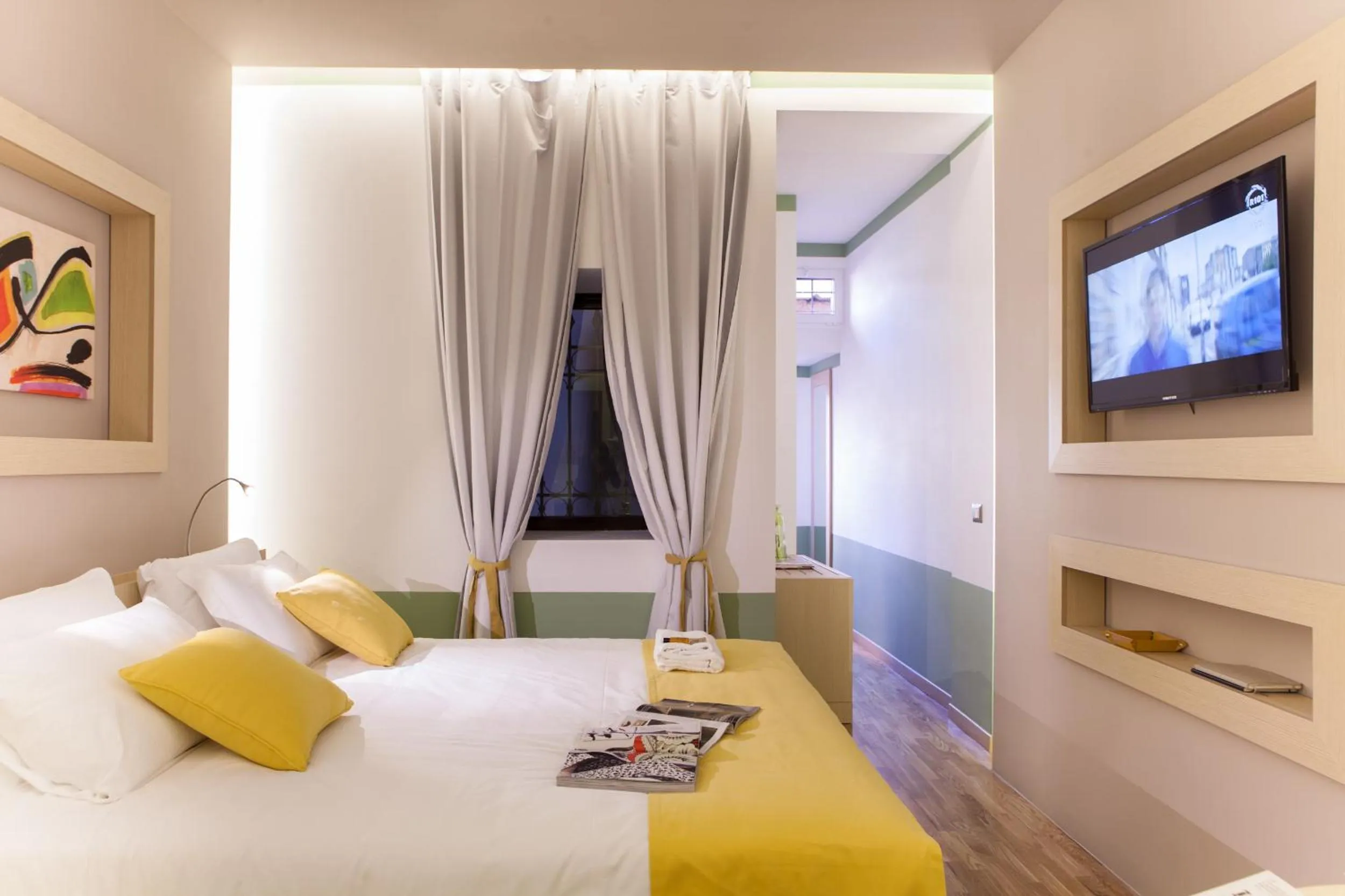 Bedroom, Bed in Grand Master Suites