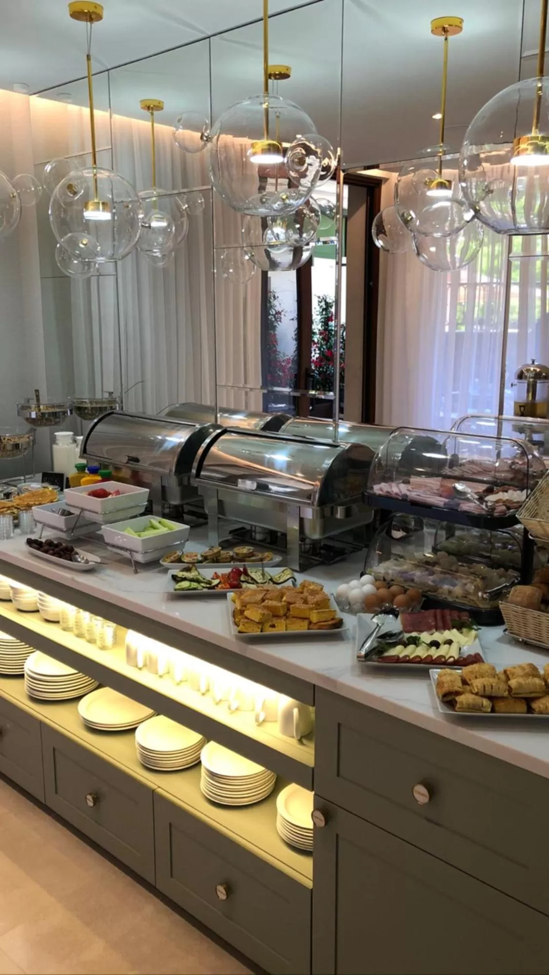 Buffet breakfast in Hotel Villa Gracia