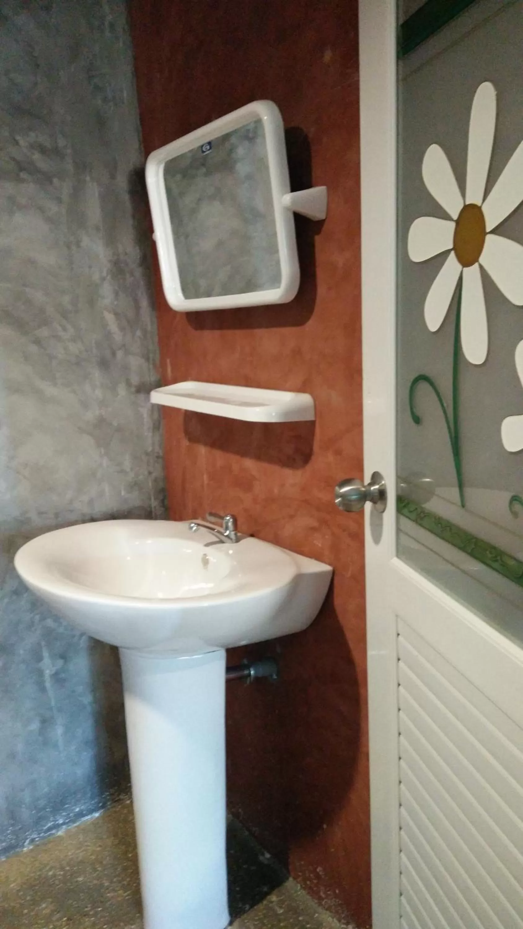 Bathroom in Koh Ngai Kaimuk Thong Resort