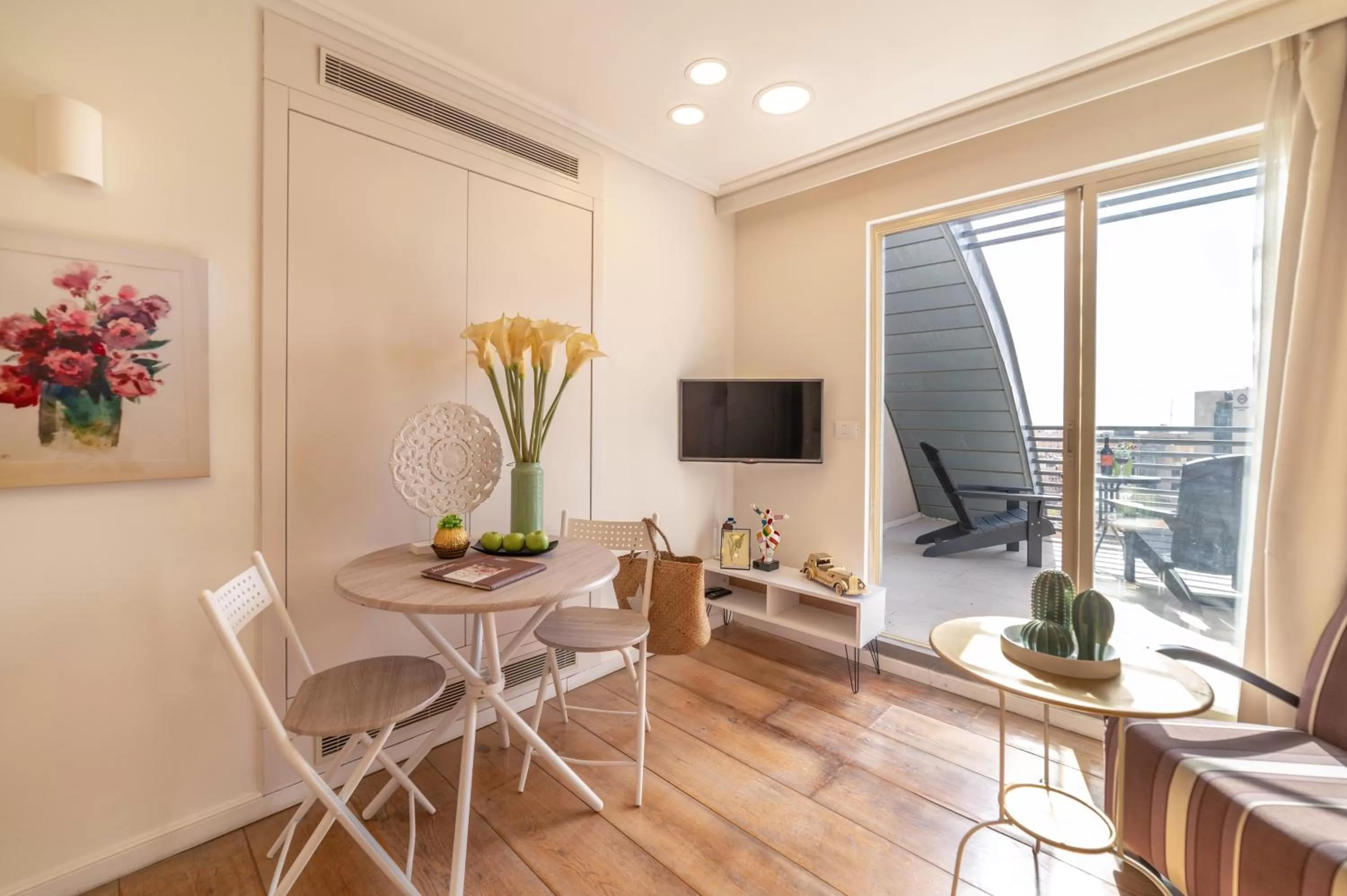 Photo of the whole room in Paamonim Hotel Jerusalem