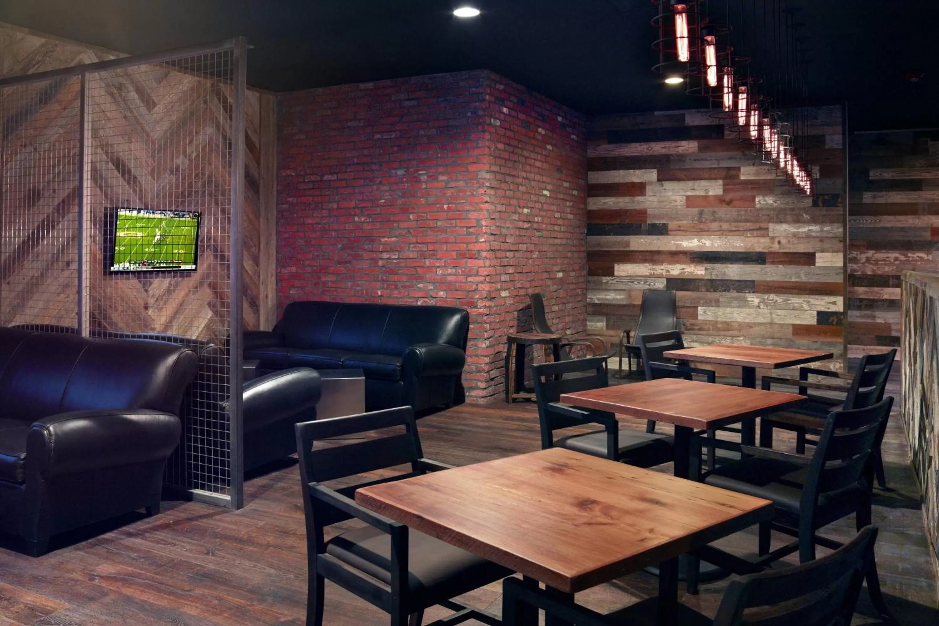 Restaurant/places to eat in Atlanta Airport Marriott