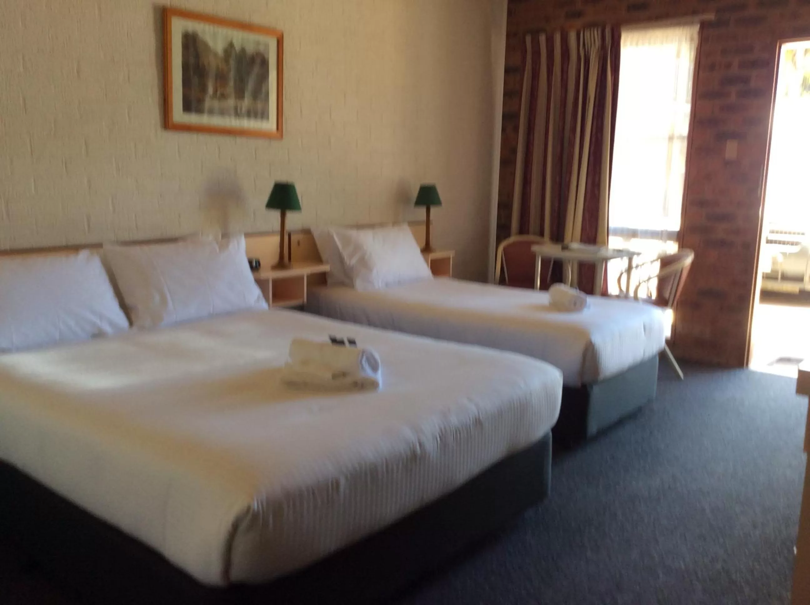 Bed in Bega Downs Motor Inn