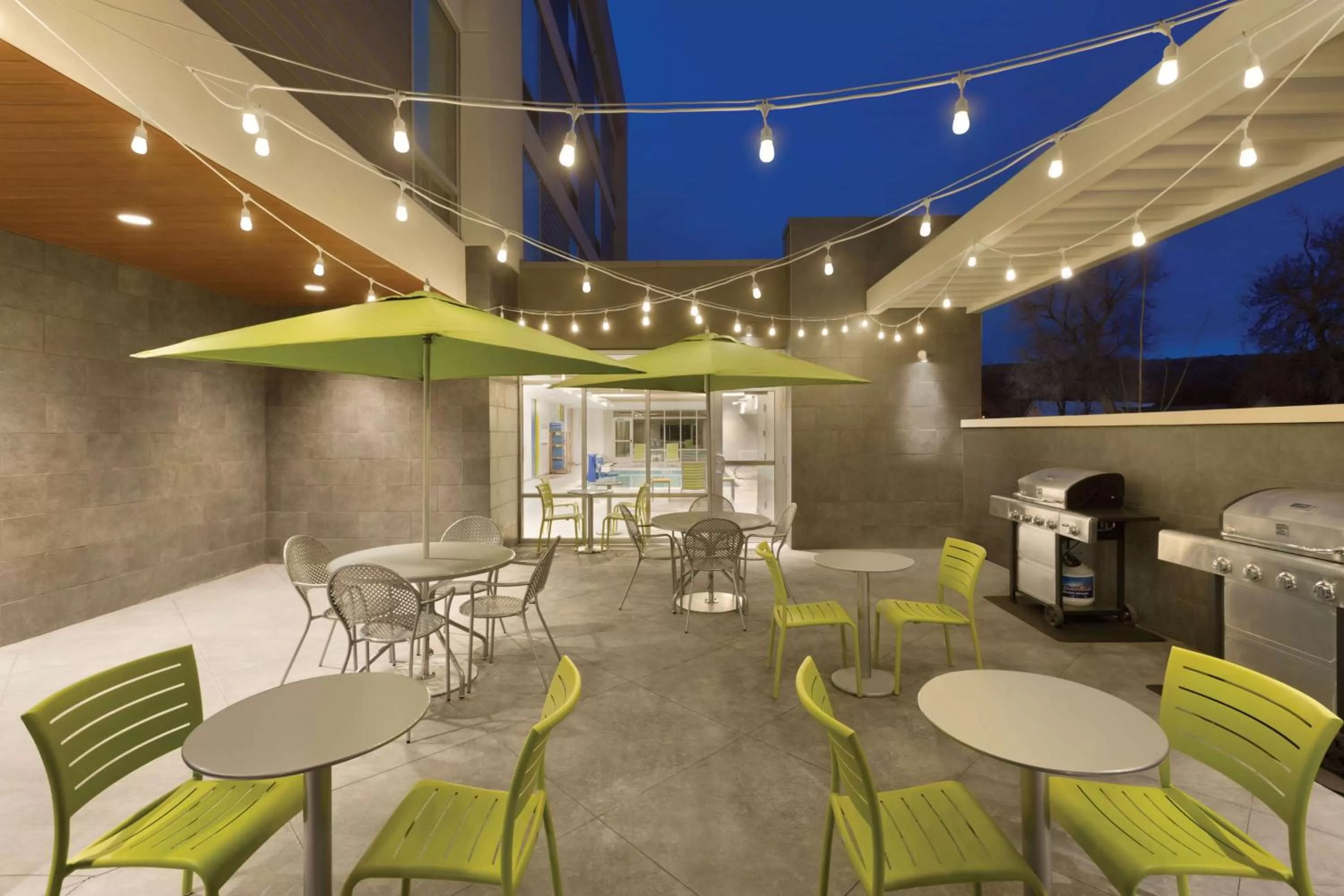 Dining area in Home2 Suites by Hilton Billings