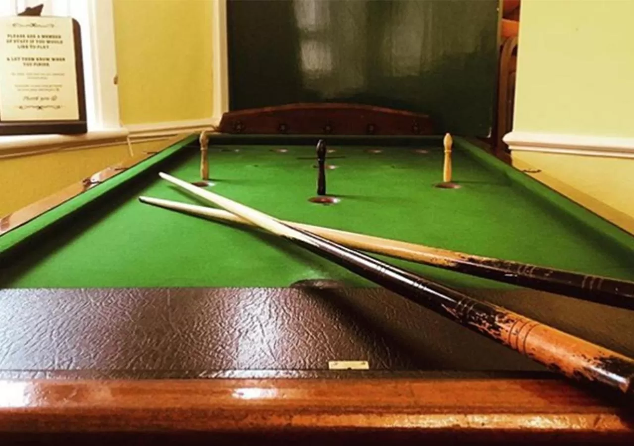Billiard in The Jenny Lind