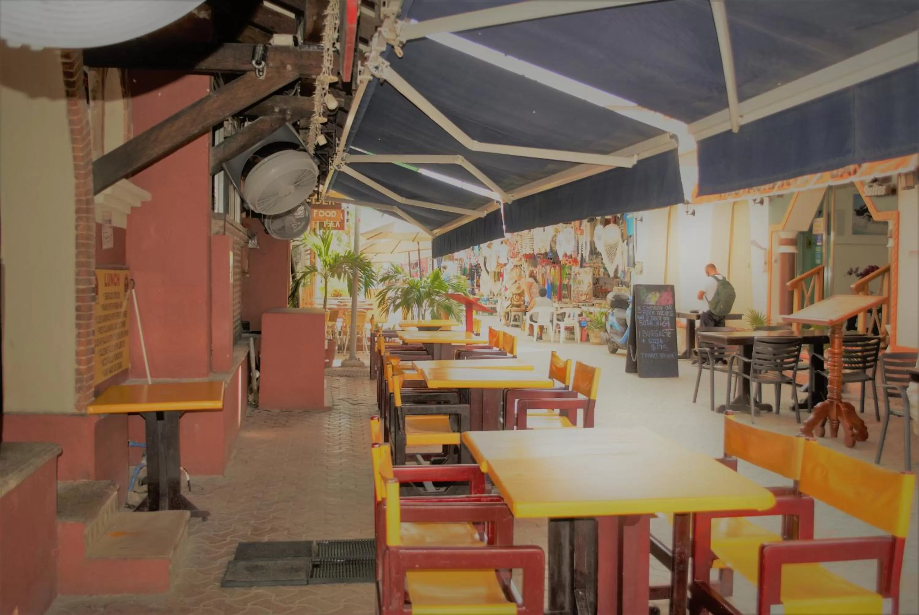 Facade/entrance in Hotel Belmar