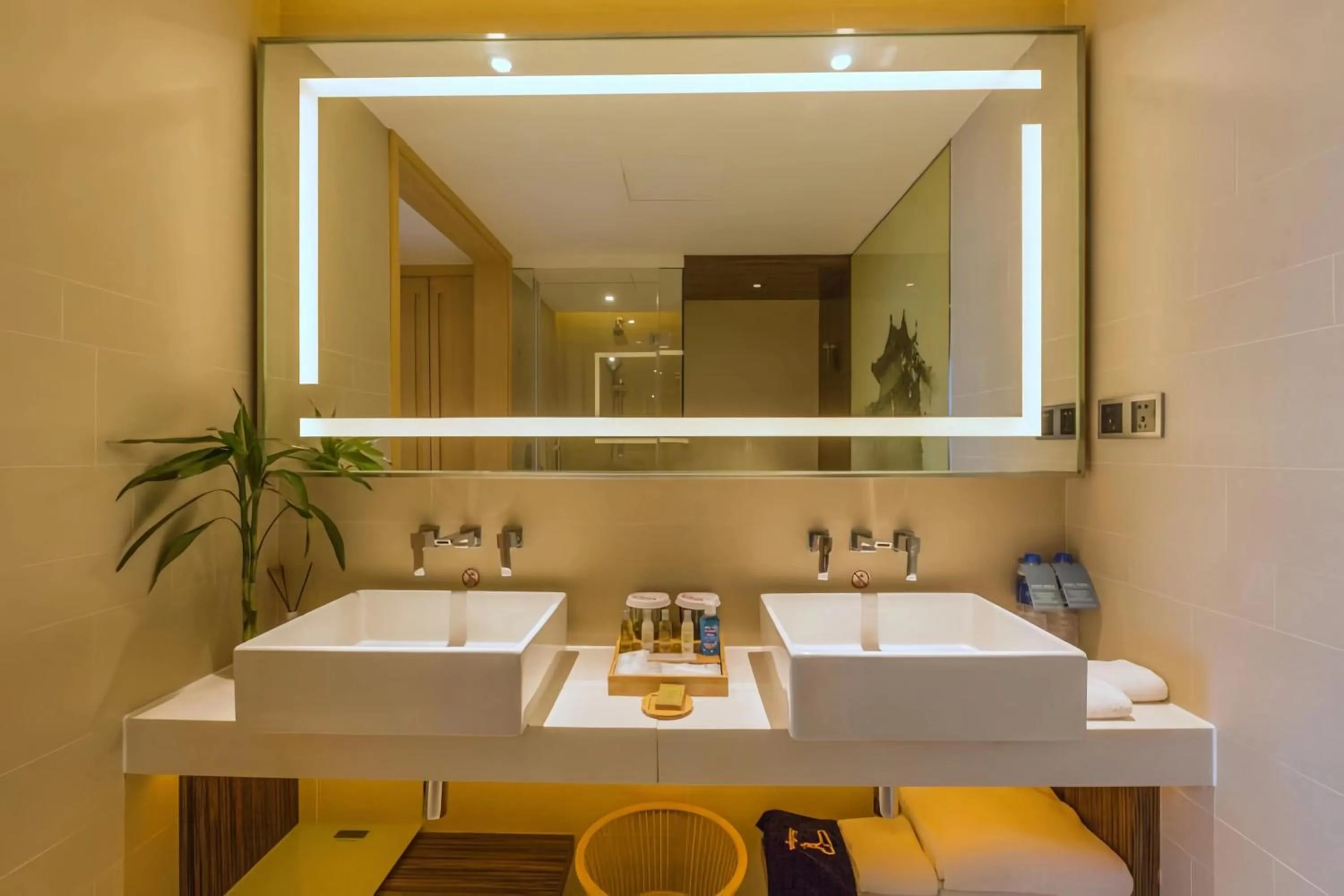 Toilet in Hilton Garden Inn Xi'an High-Tech Zone