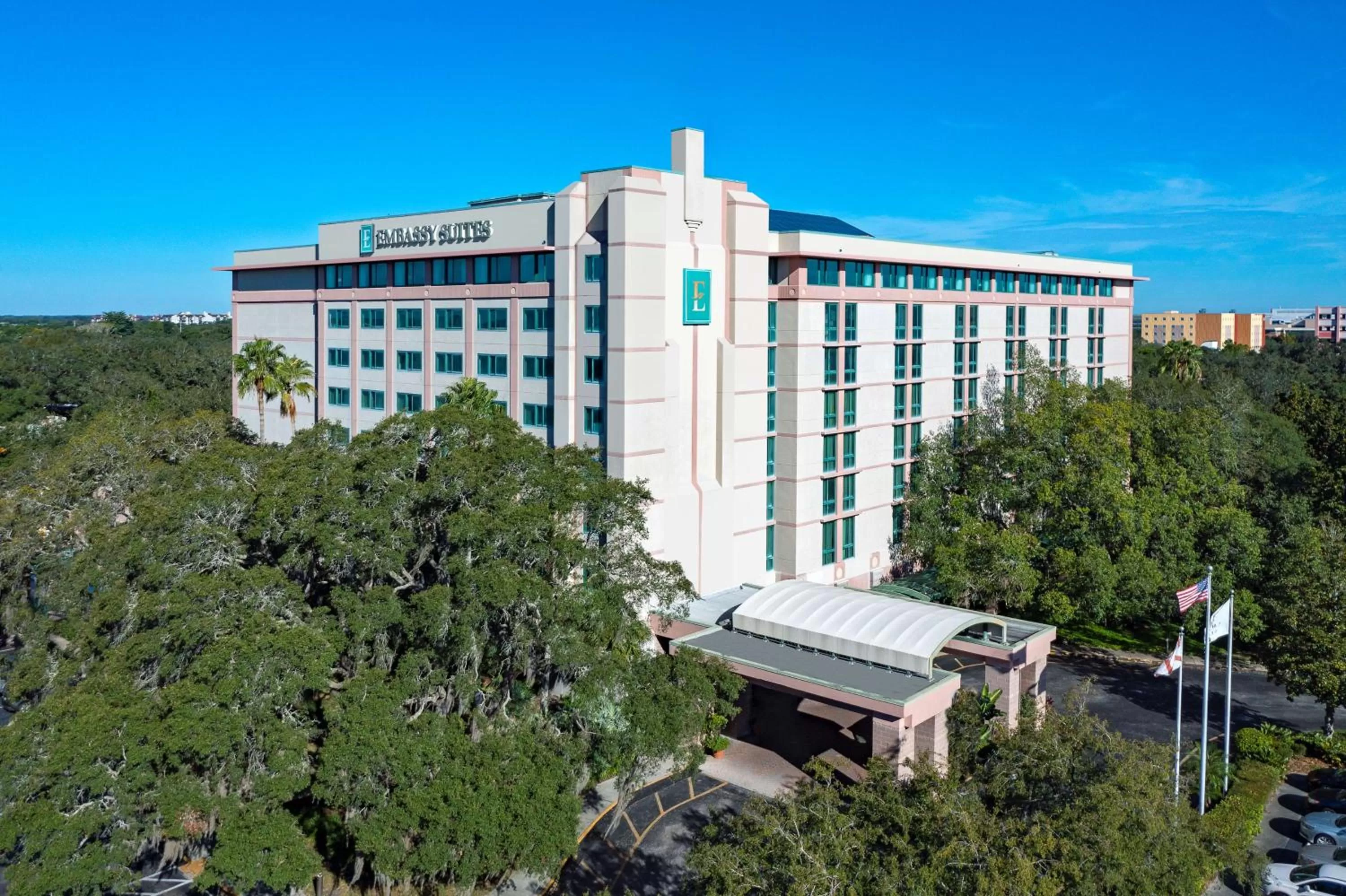 Property building in Embassy Suites by Hilton Tampa USF Near Busch Gardens
