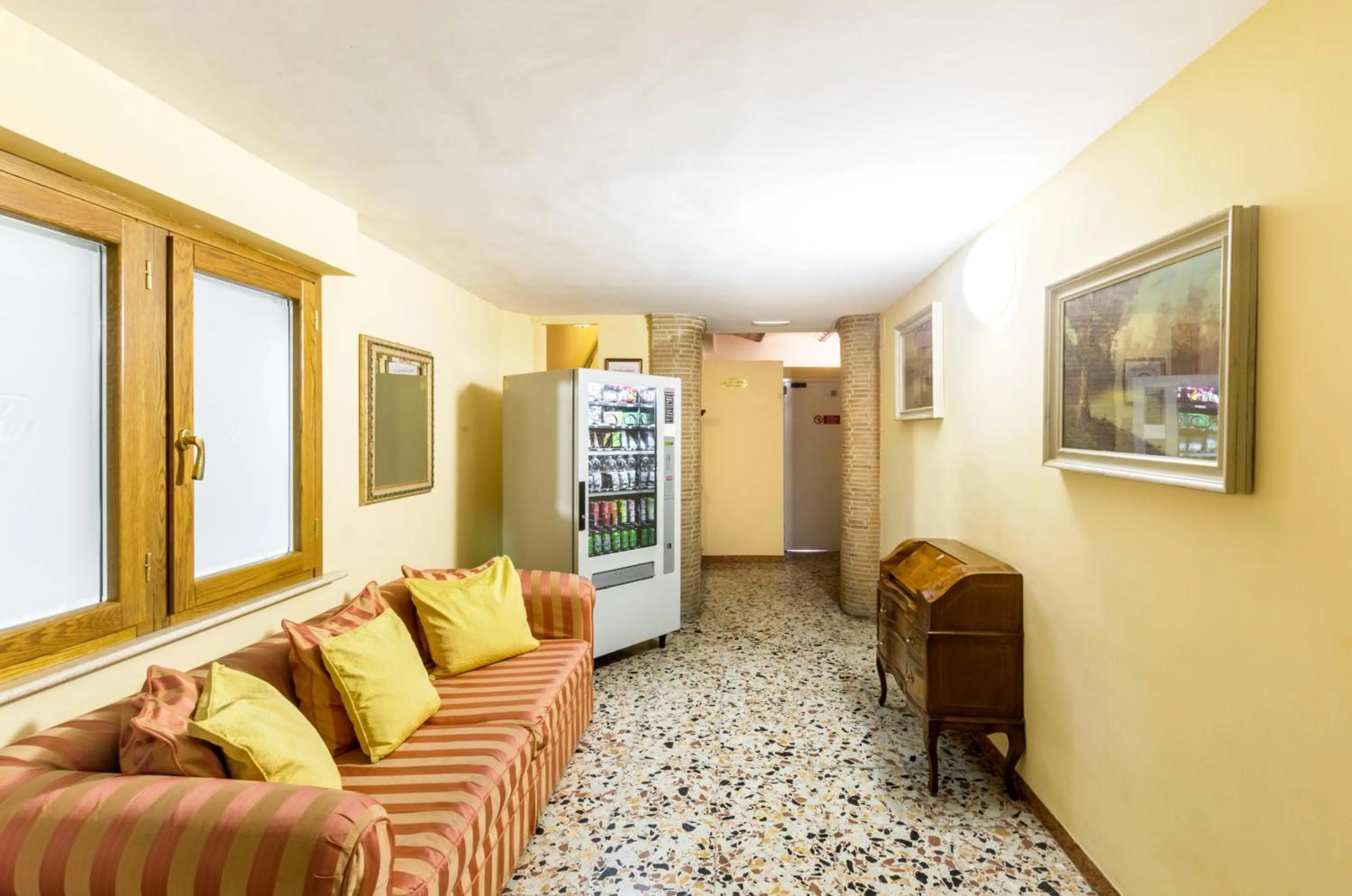 Food and drinks in Hotel Tempio Di Pallade