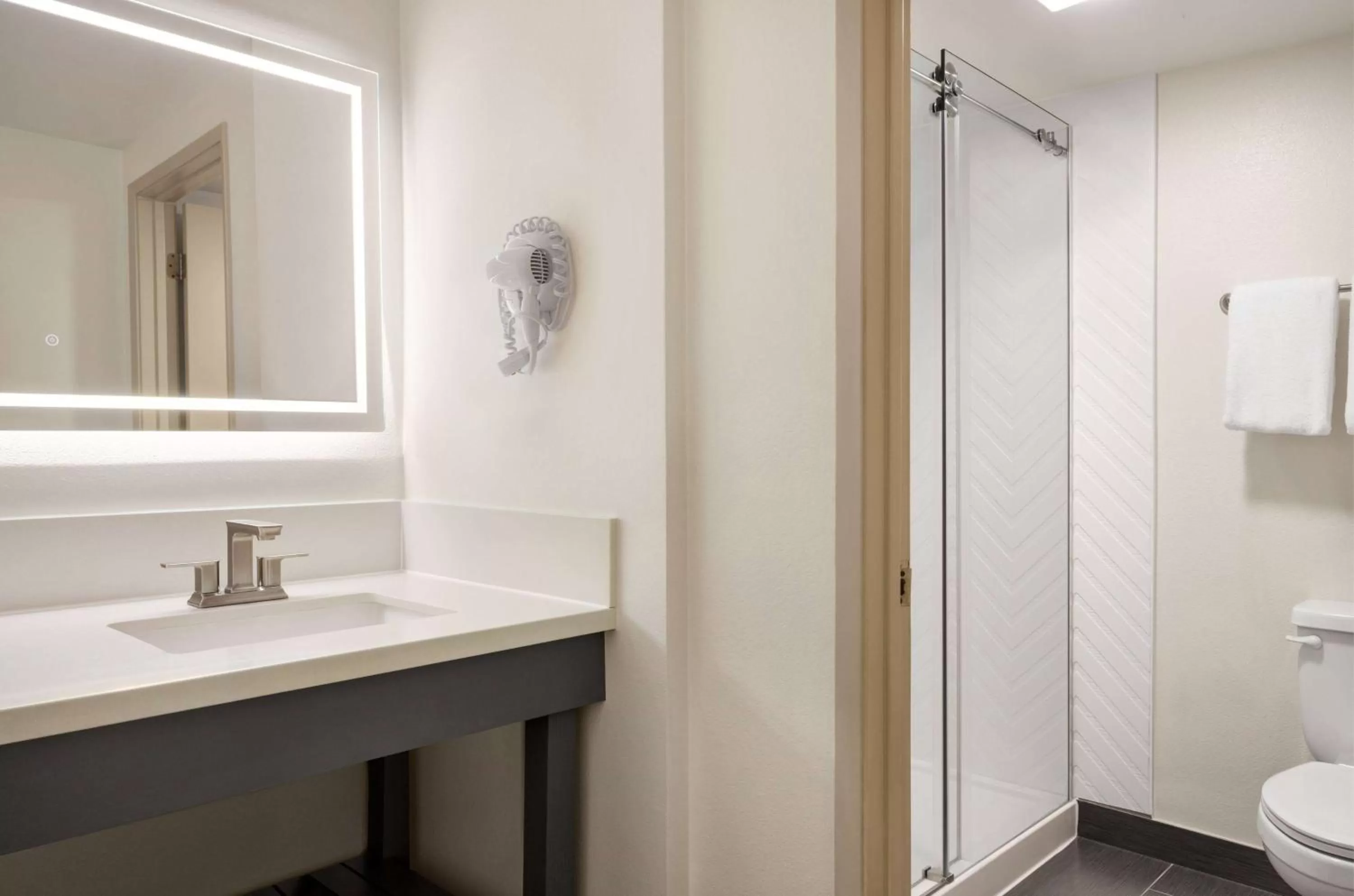 TV and multimedia in Ramada by Wyndham Anaheim Convention Center