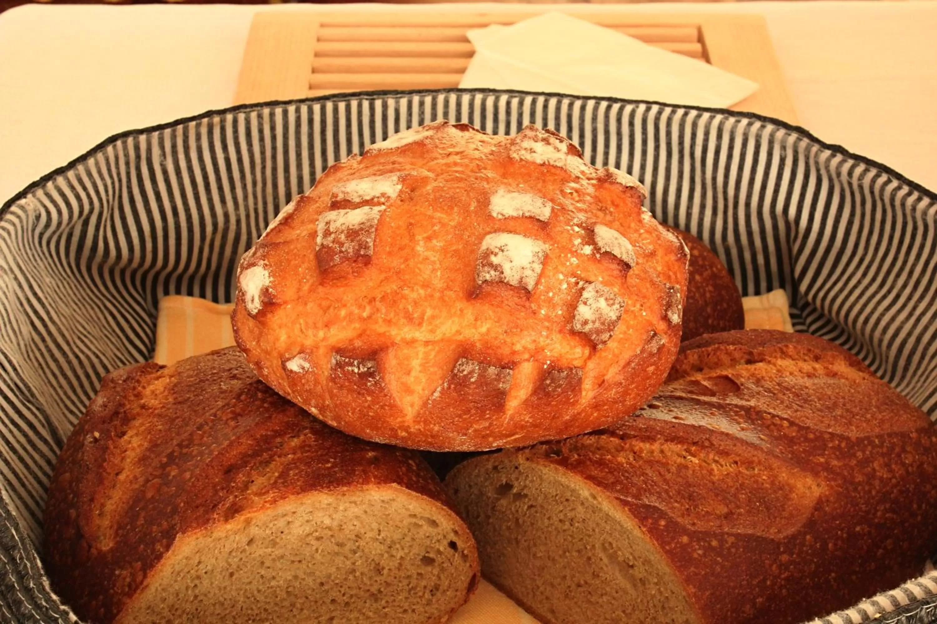 Food and drinks in Hotel Weisses Kreuz