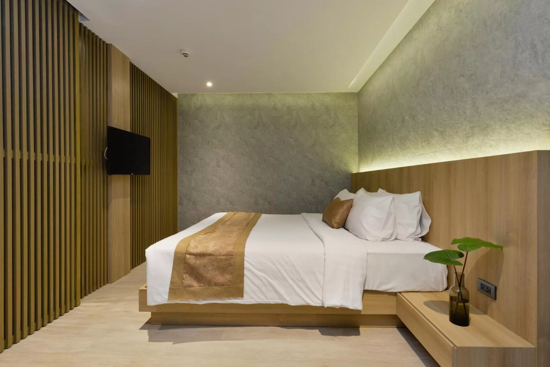 Bed in Aspira Tropical Residence Thong Lor