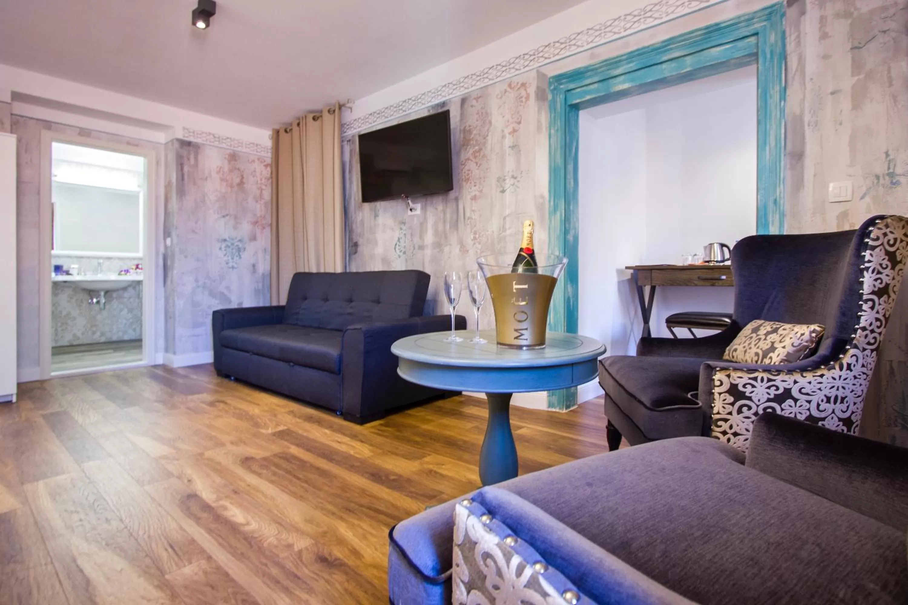 Bed in Plaza Marchi Old Town - MAG Quaint & Elegant Boutique Hotels