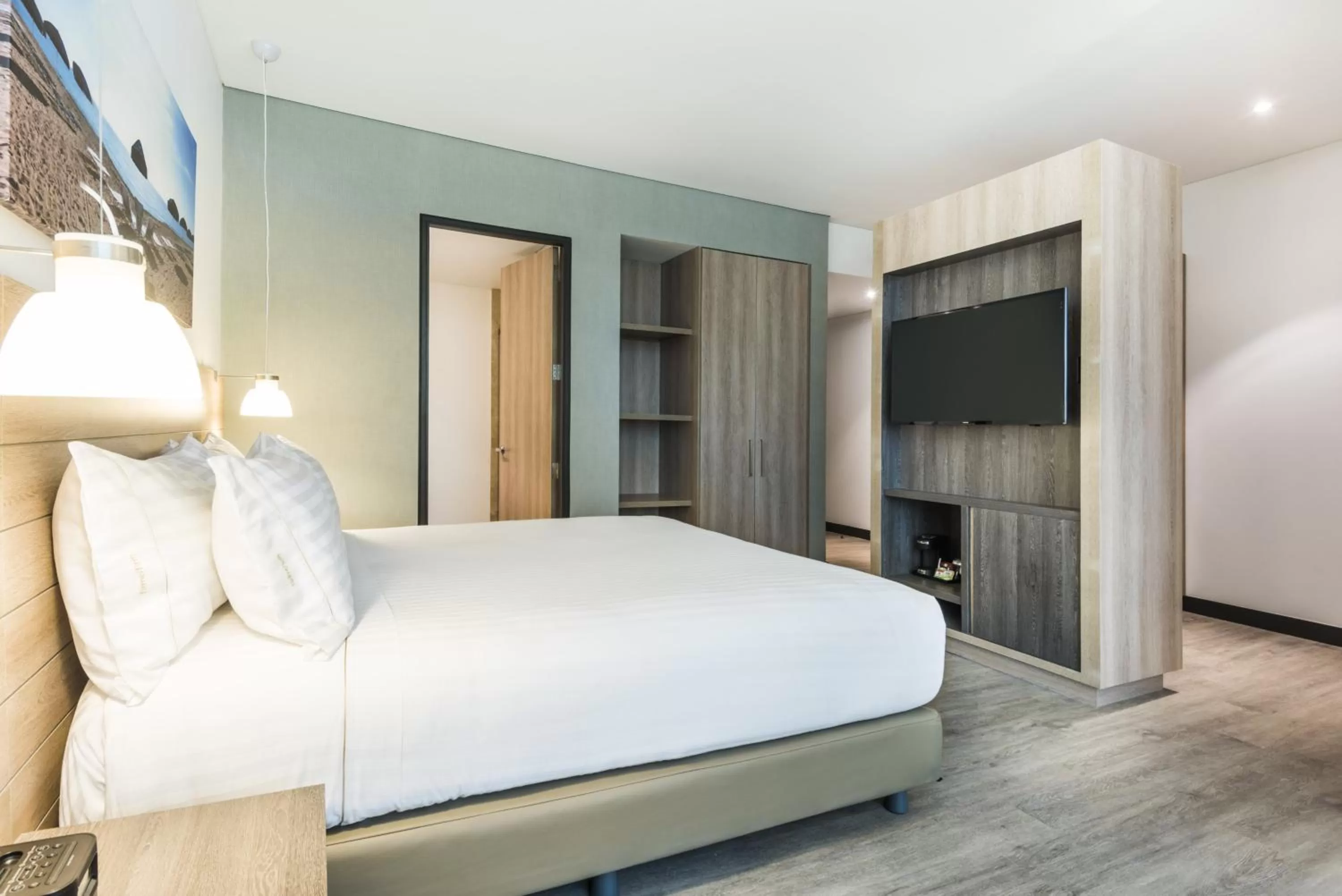 Photo of the whole room, Bed in Holiday Inn Express - Barranquilla Buenavista by IHG