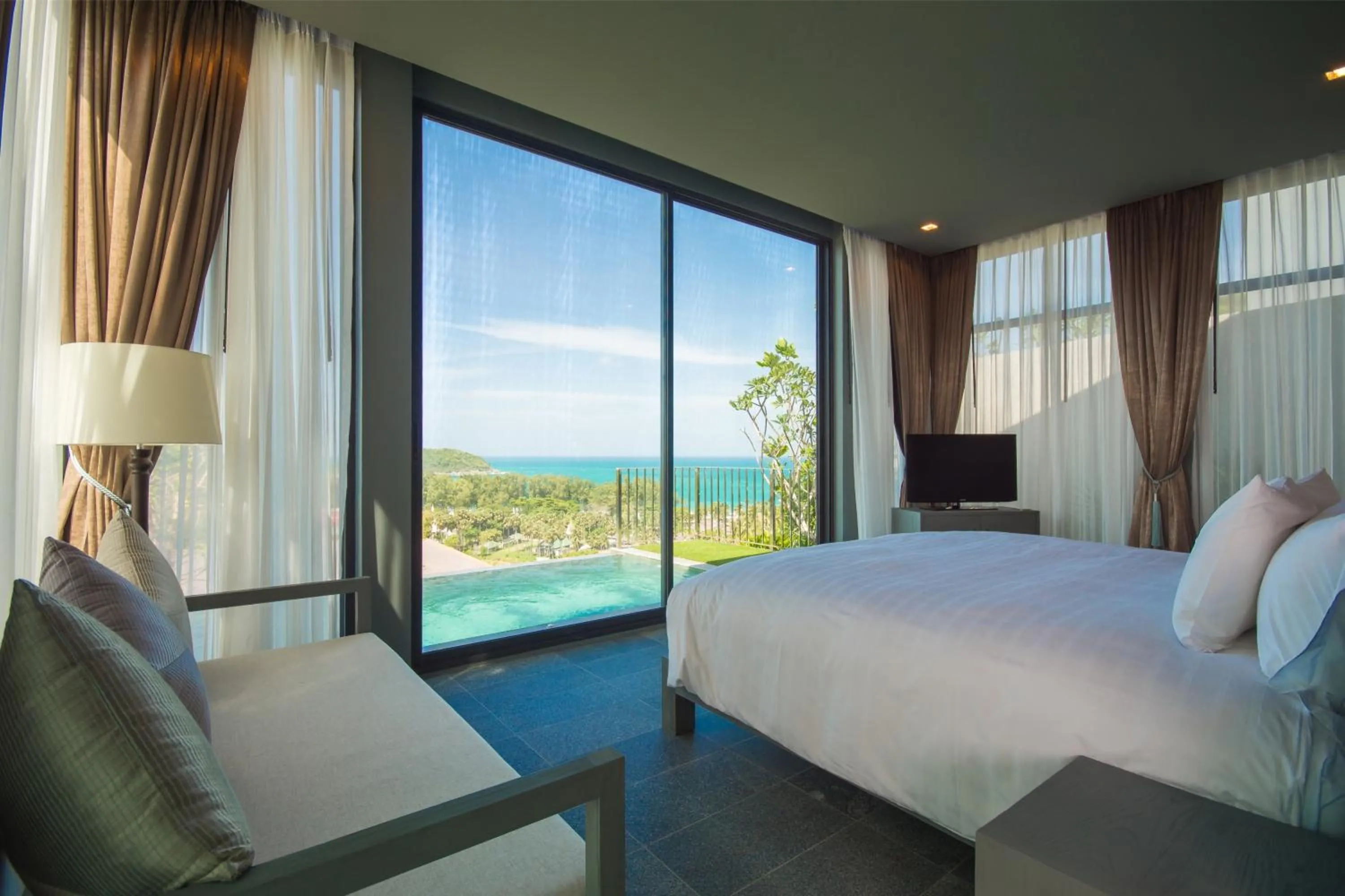 Bedroom, Bed in SUNSURI PHUKET, Nai Harn Beach