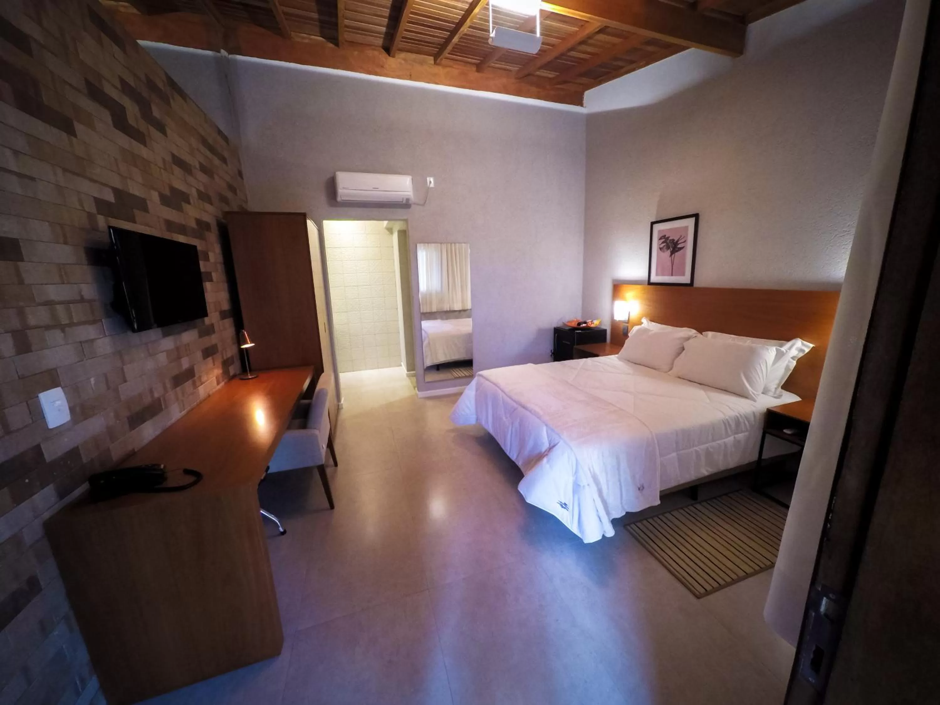 Photo of the whole room, Bed in Pousada Santa Thereza