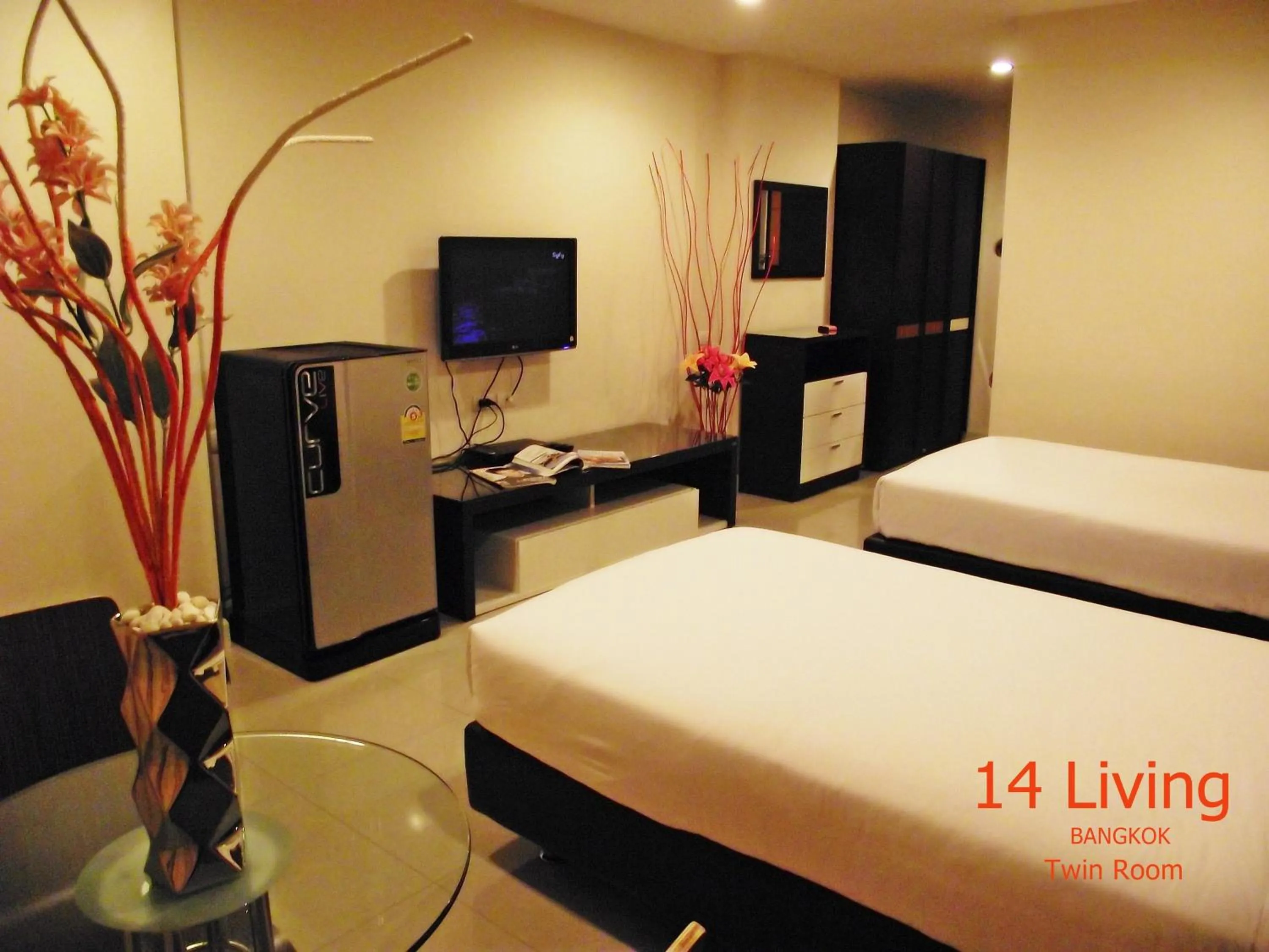 Photo of the whole room in 14 Living