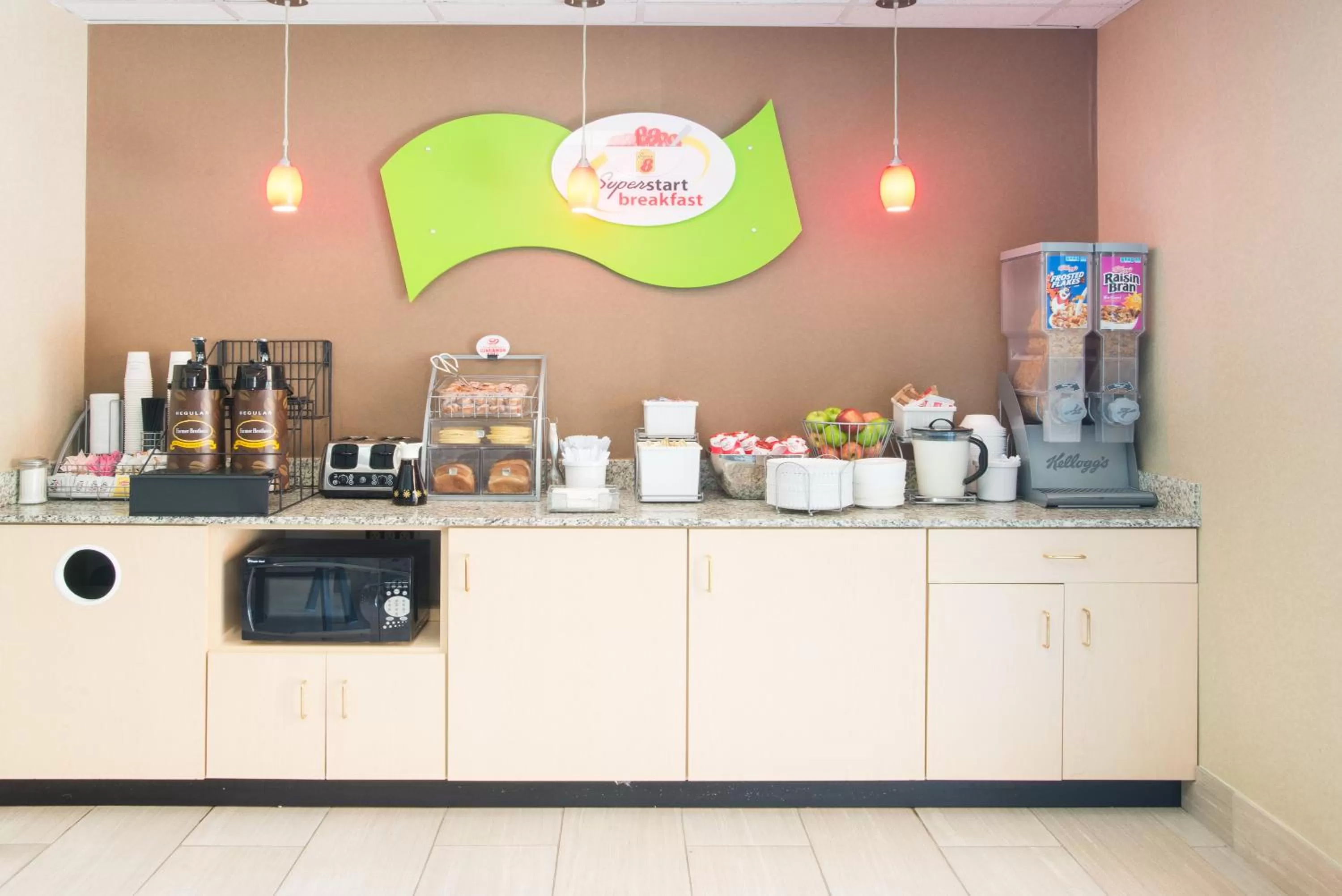 Day in Super 8 by Wyndham Plattsburgh