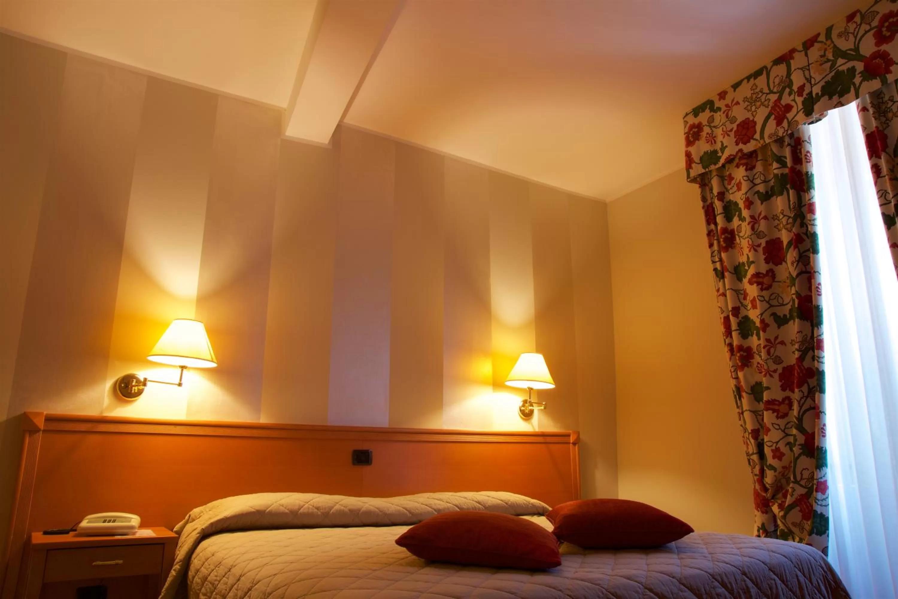 Bed in Hotel La Luna