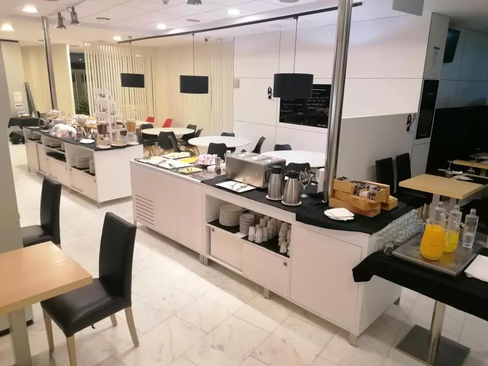 Breakfast in Hotel Spa Odeón