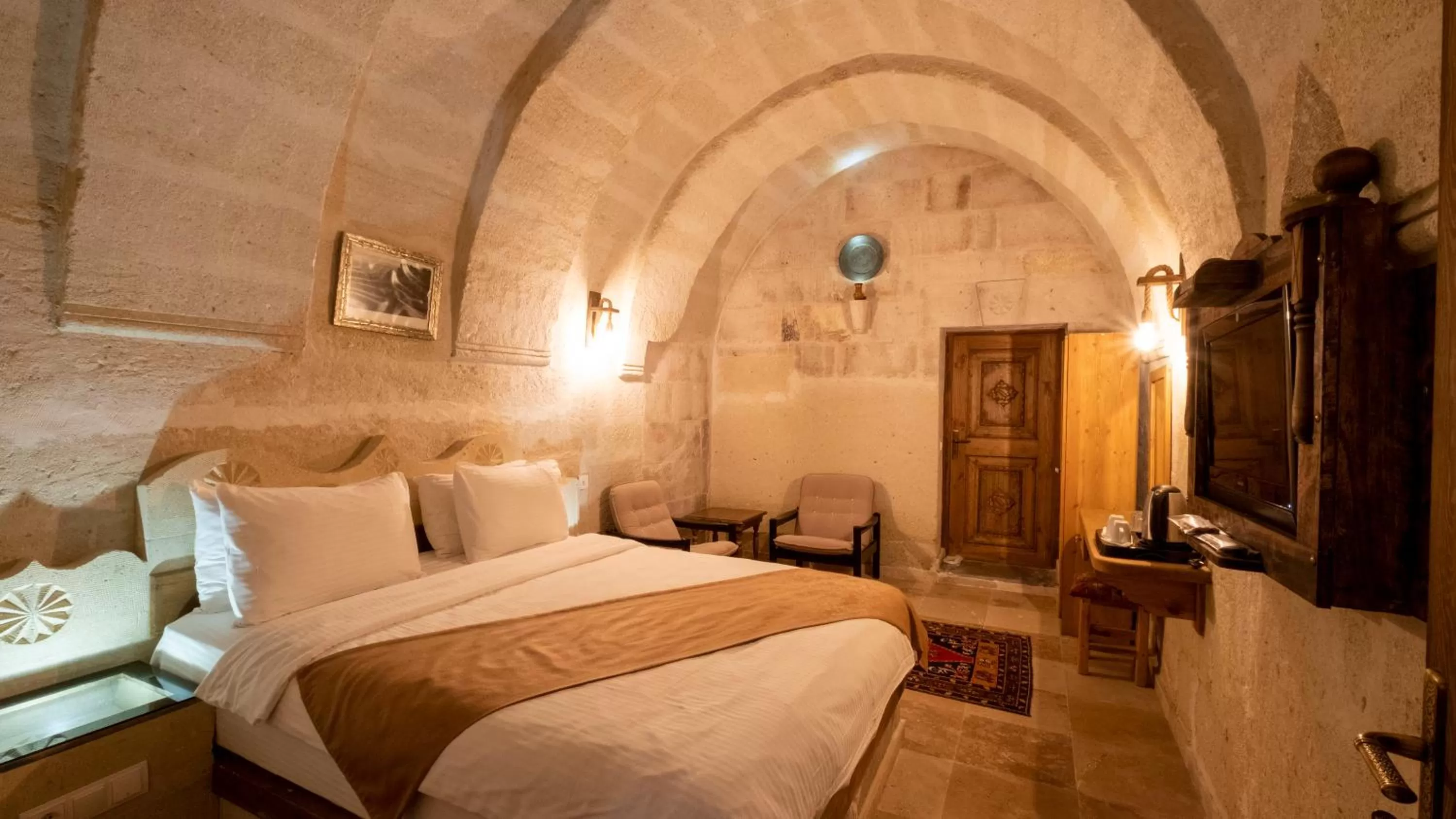 Photo of the whole room, Bed in In Stone House