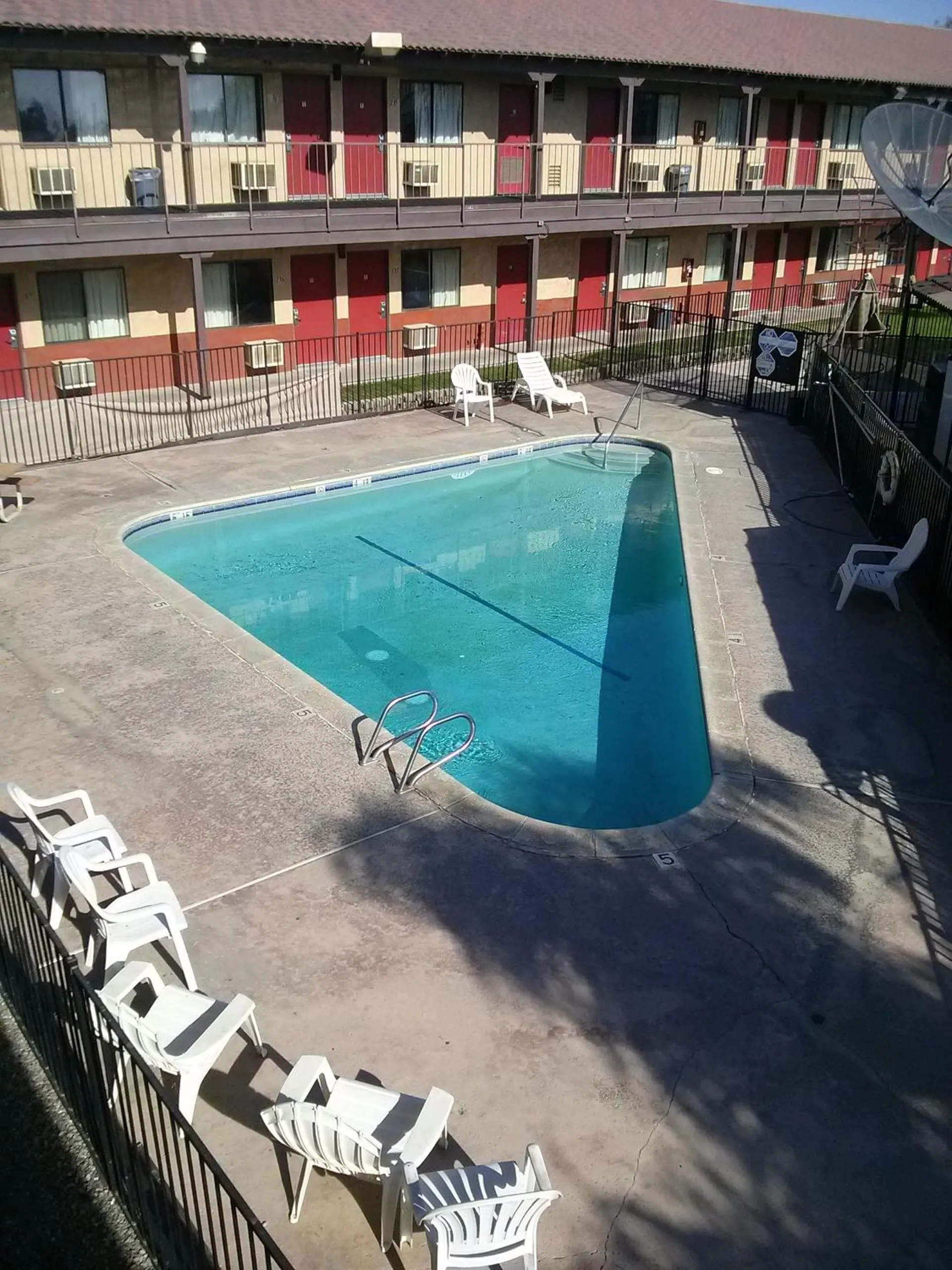 Pool view in Best Economy Inn & Suites