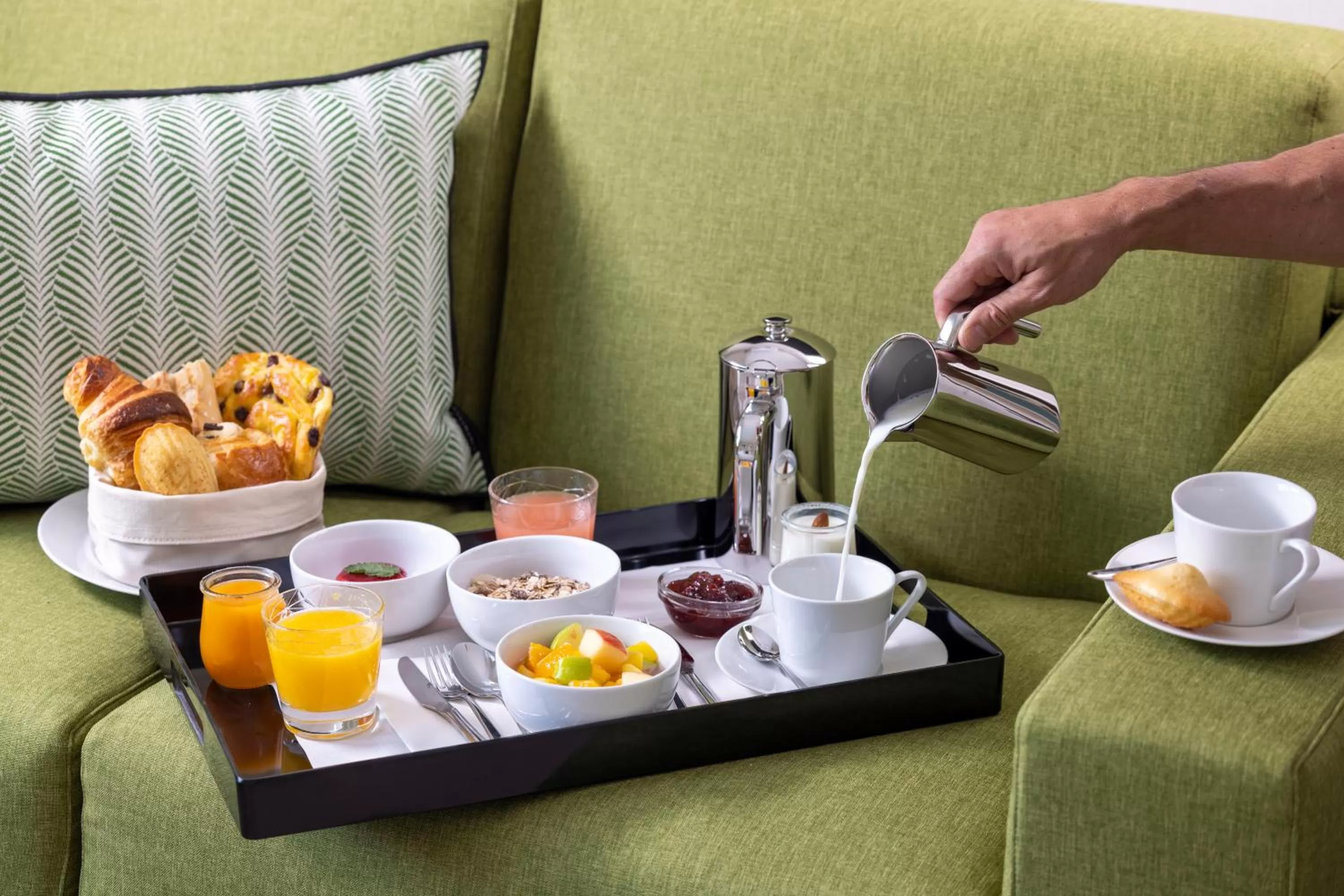 Breakfast in Hotel Duminy-Vendome