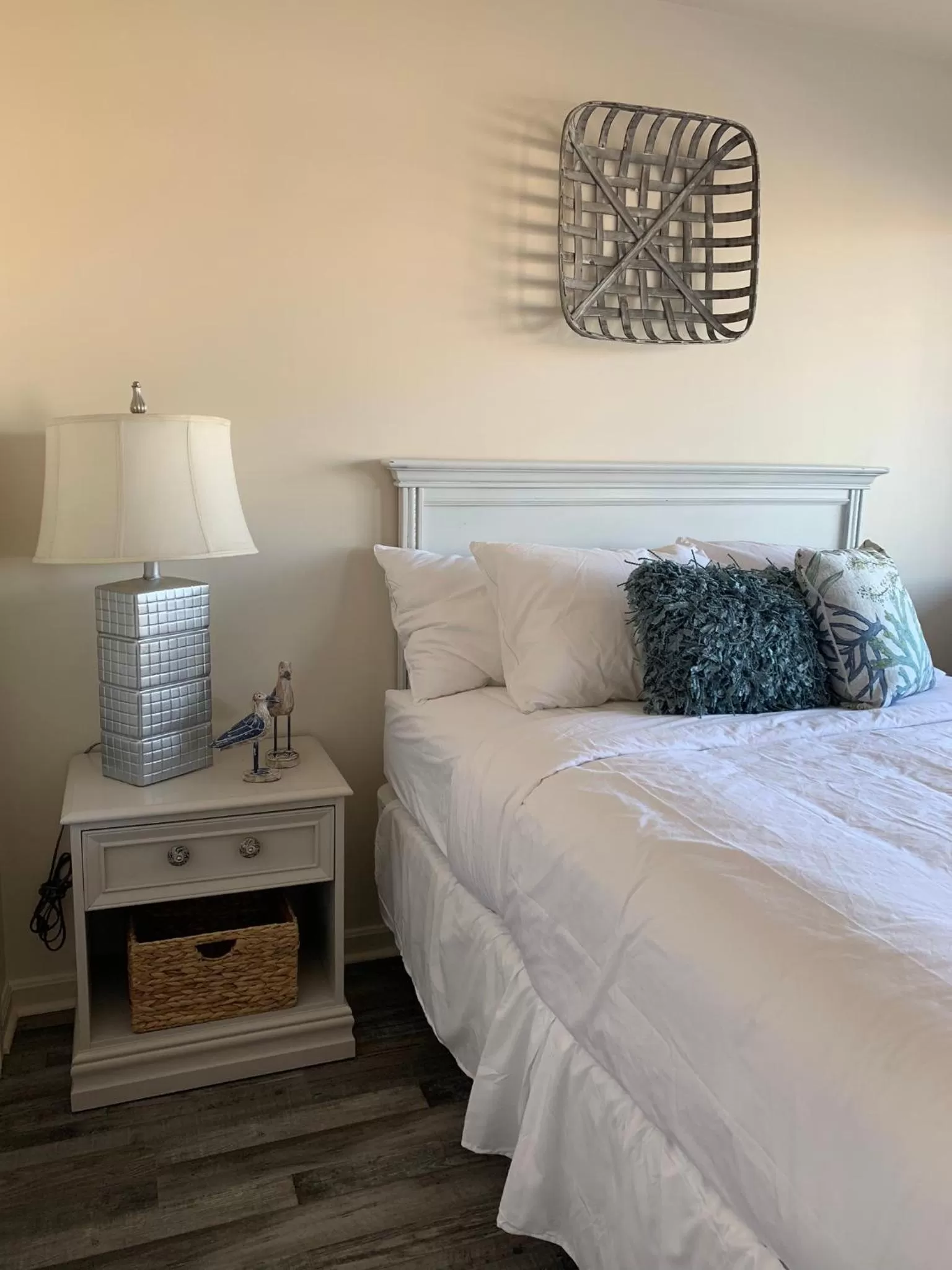 Bed in Ocean Glass Inn