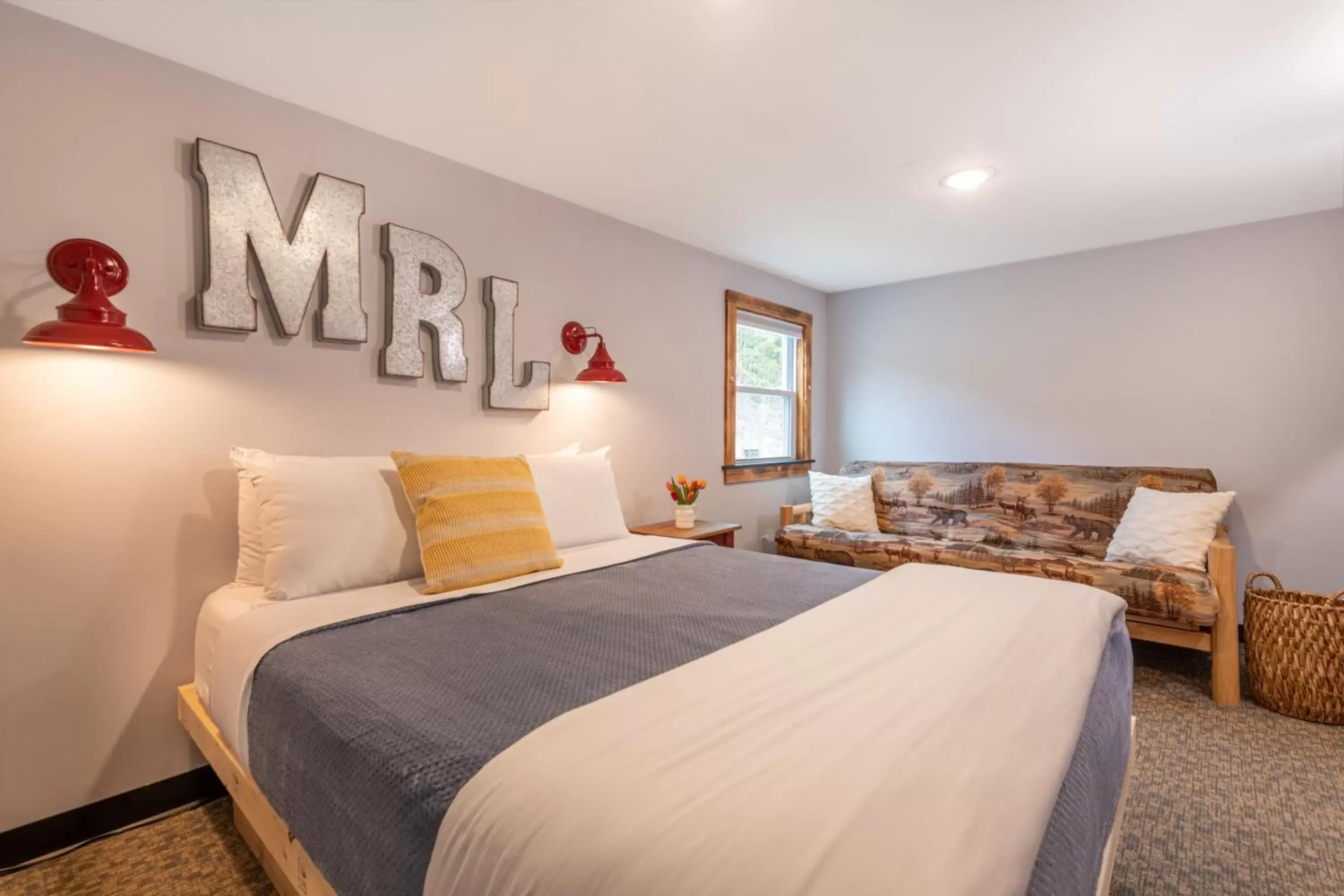 Double Room with Extra Bed in Mad River Lodge Double Room with Extra Bed in Mad River Lodge