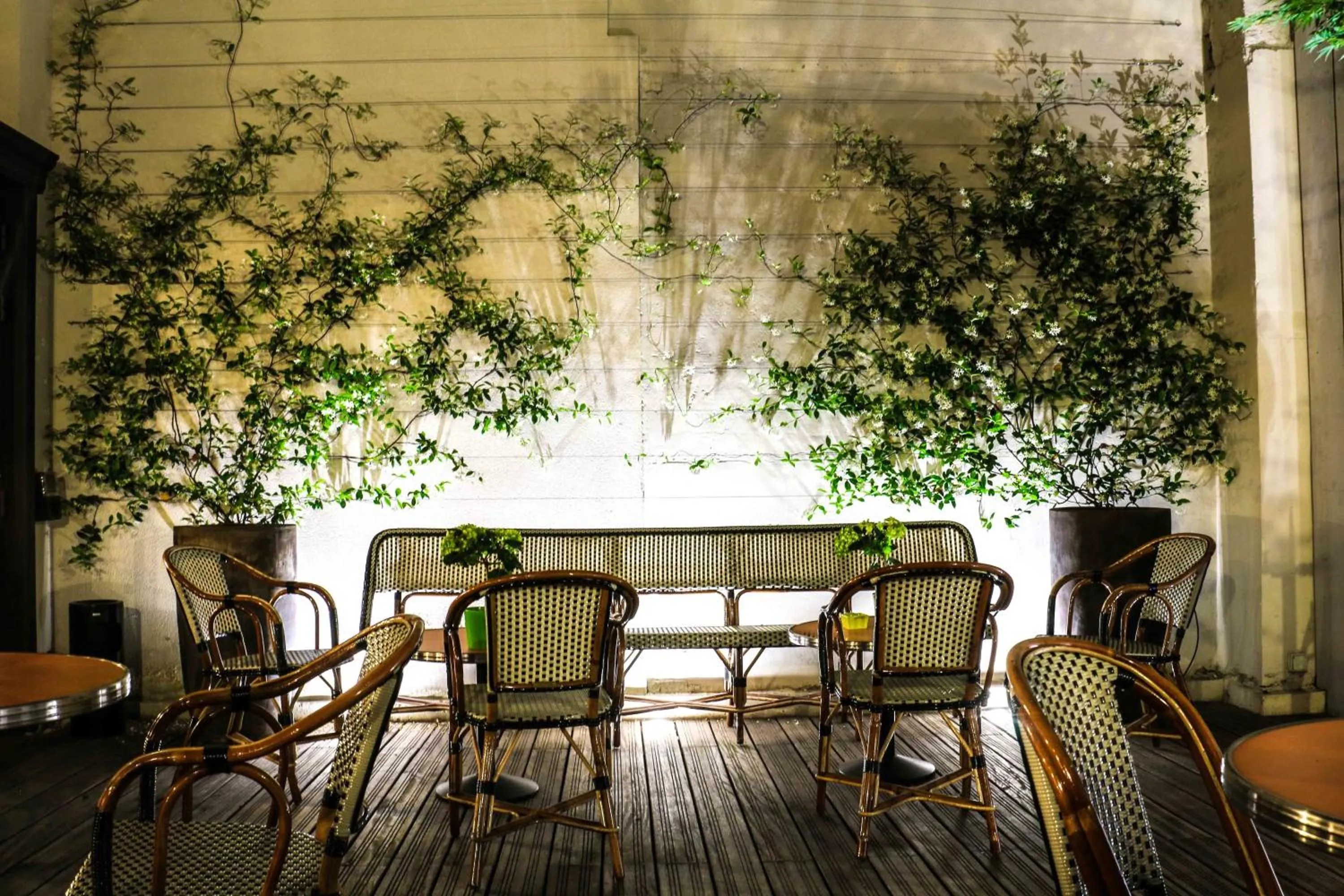 Night in Hôtel Vic Eiffel