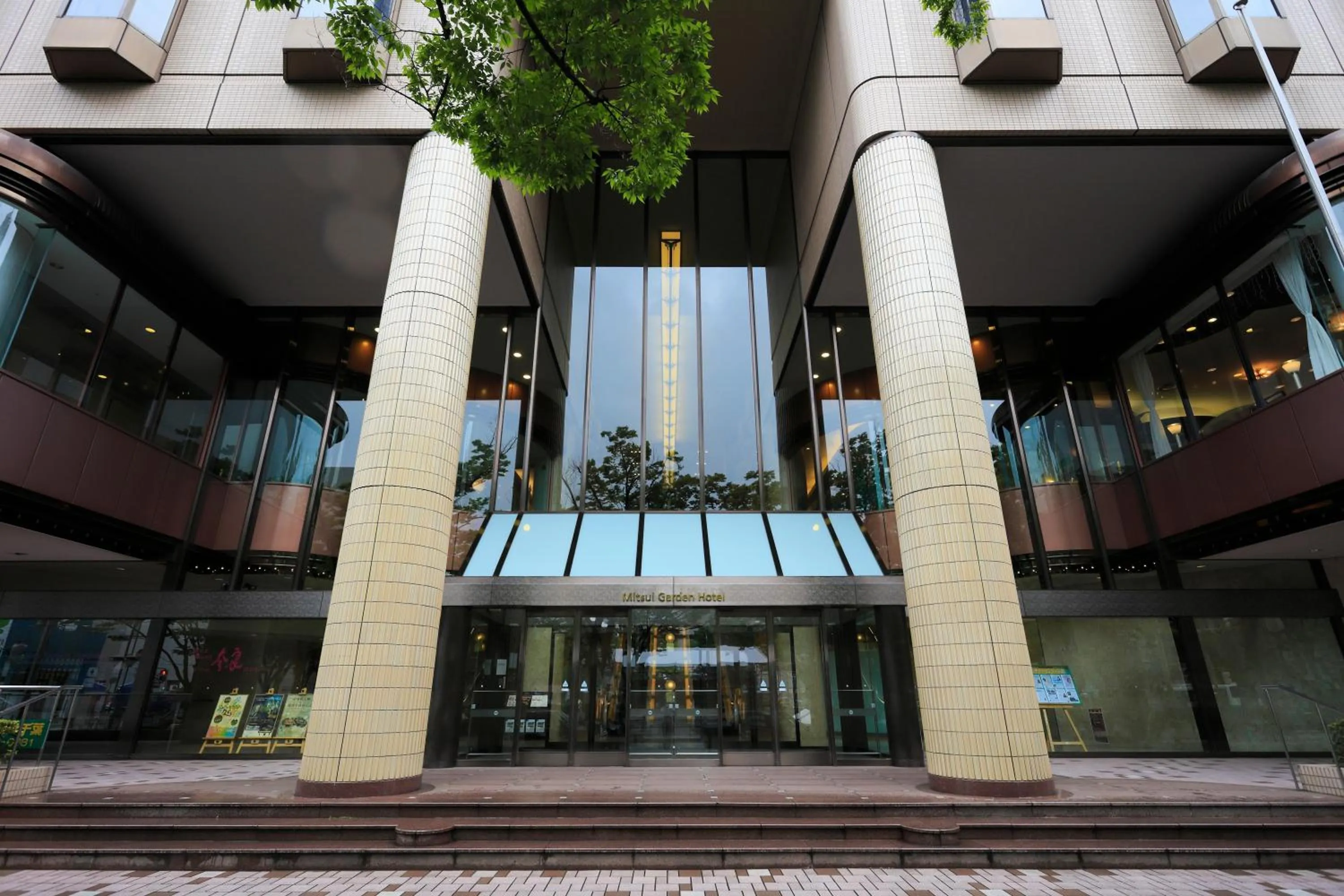 Facade/entrance in Mitsui Garden Hotel Chiba