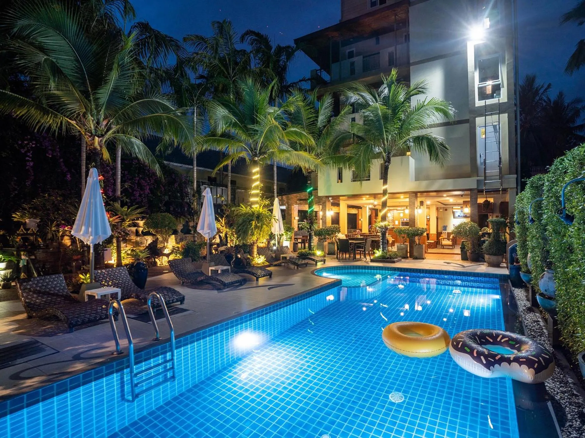 Swimming pool in Baan Sailom Hotel Phuket - Sha Extra Plus