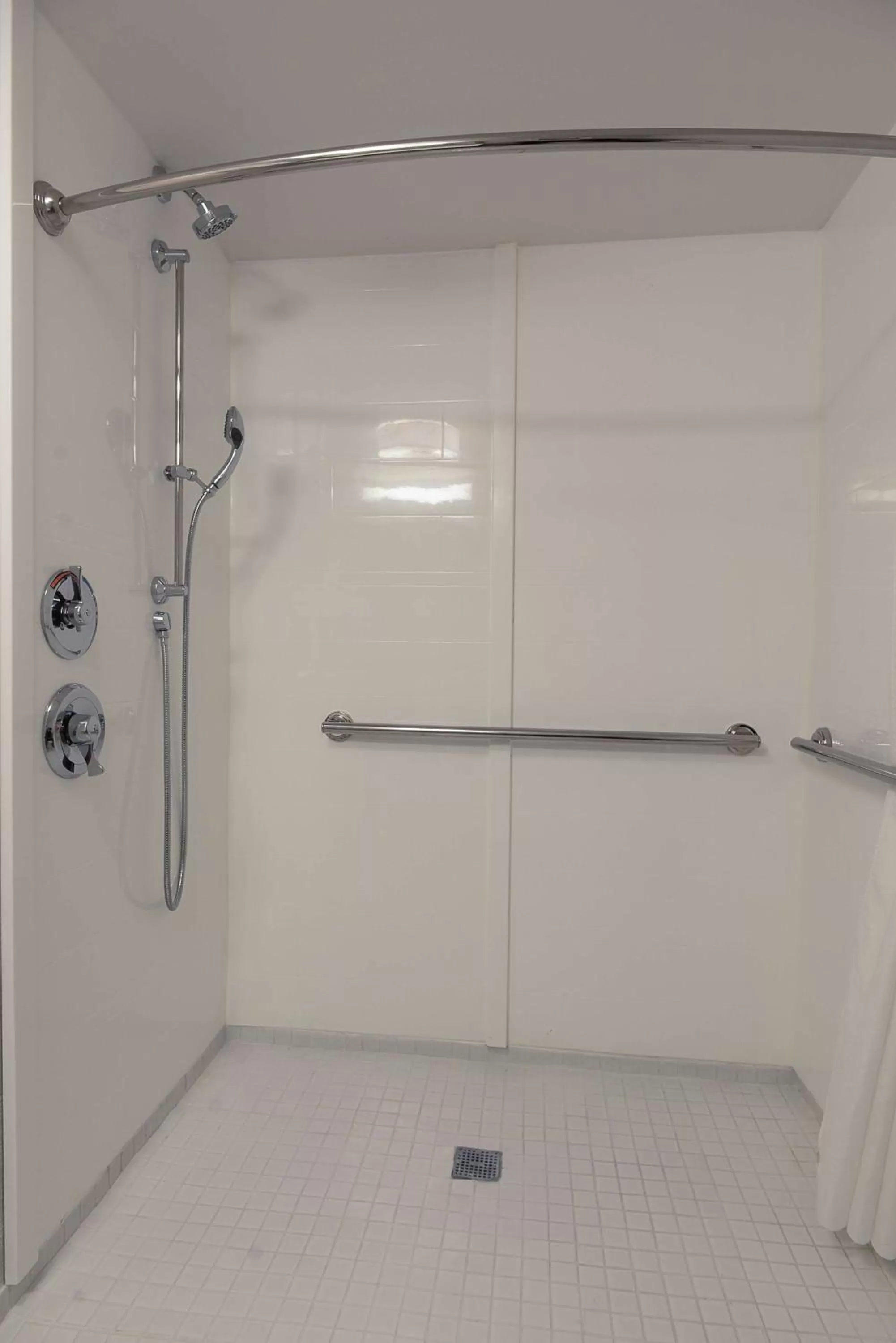 Bathroom in Hampton Inn & Suites Atlanta-Six Flags