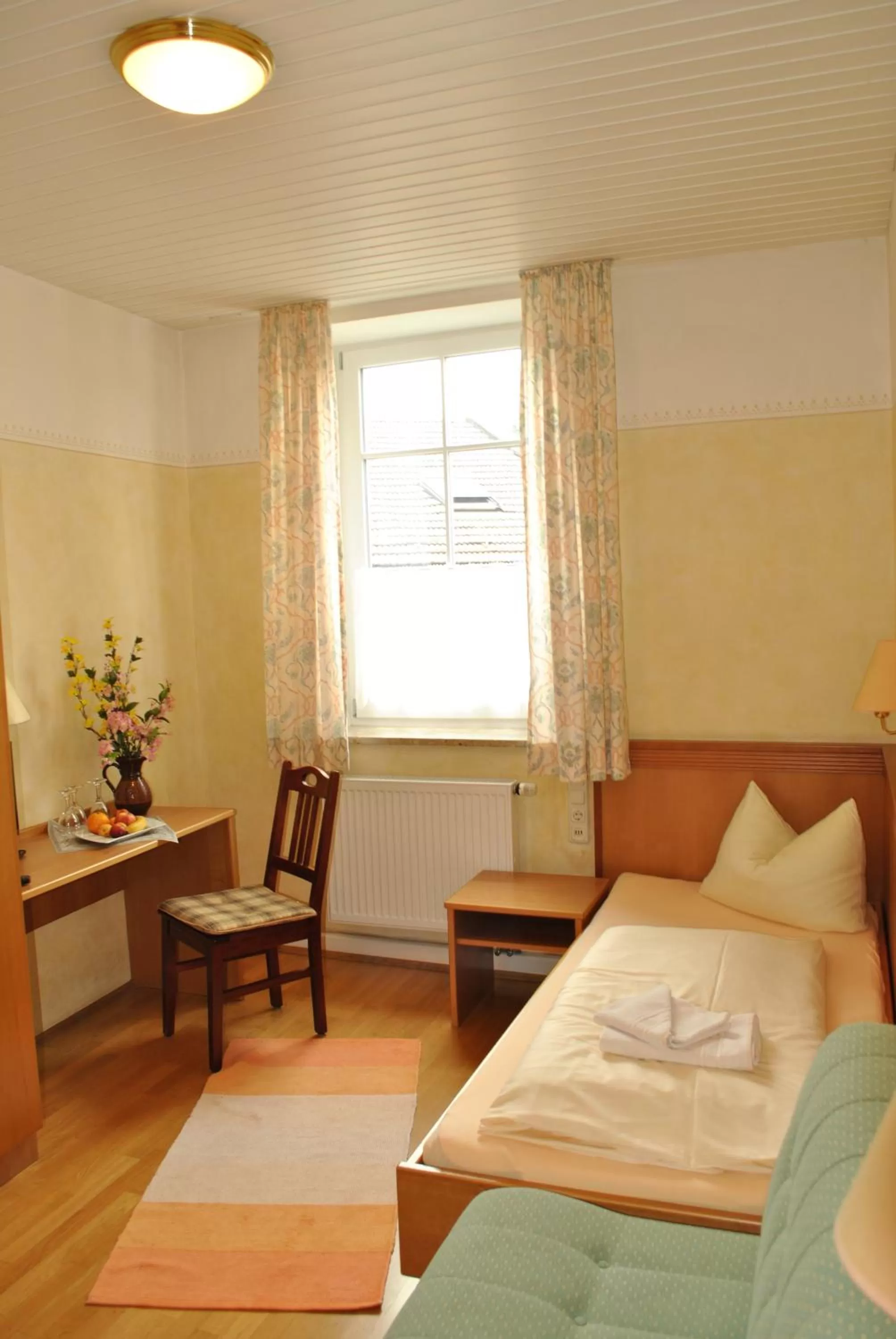 Day, Bed in Gasthof Kampenwand Aschau