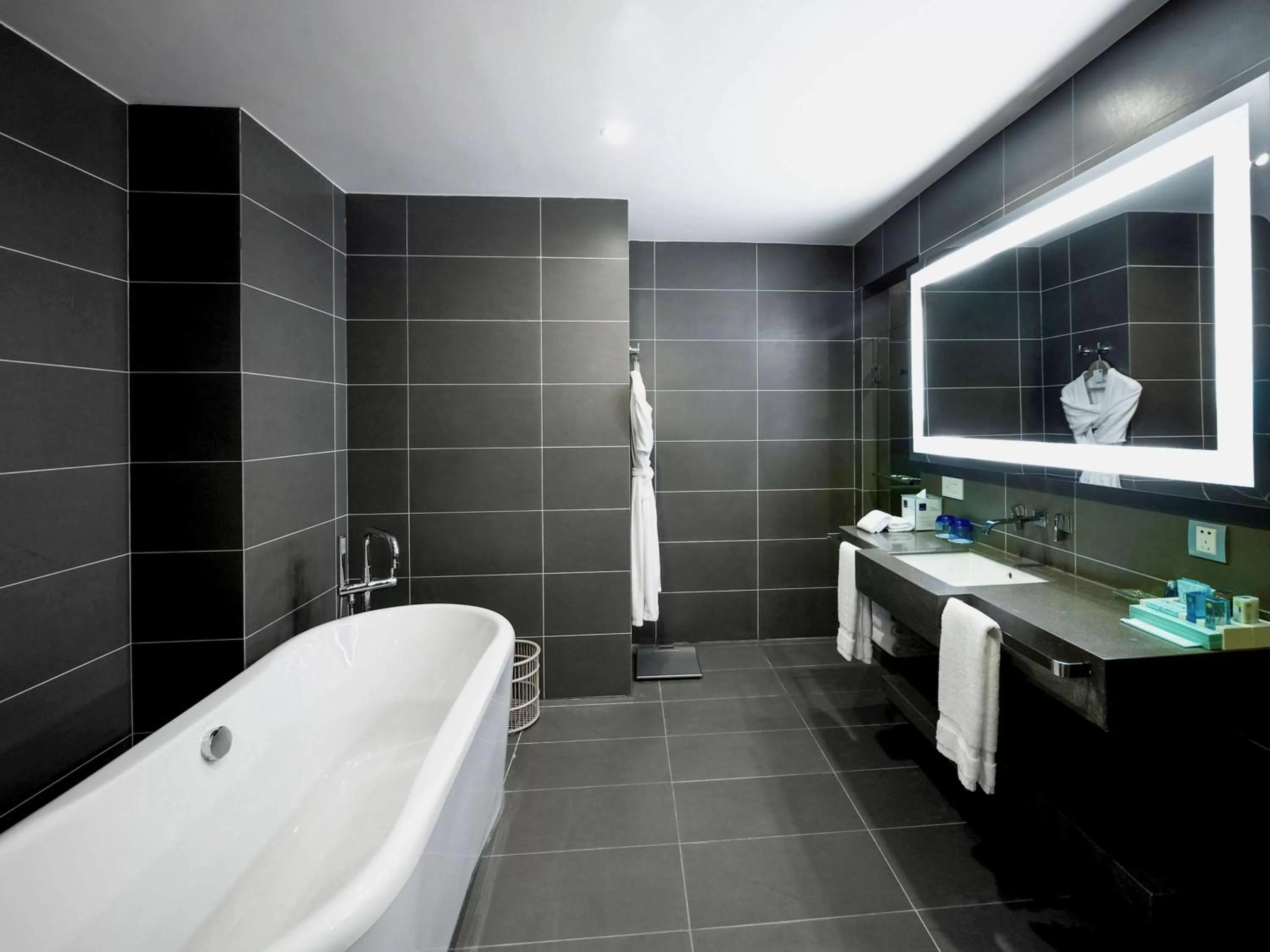 Photo of the whole room in Novotel Guiyang Downtown