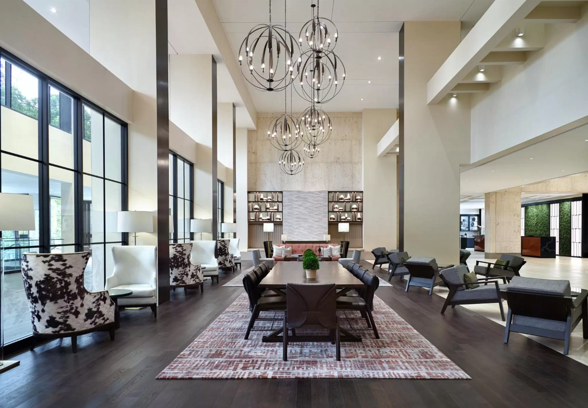 Lobby or reception in Omni Houston Hotel