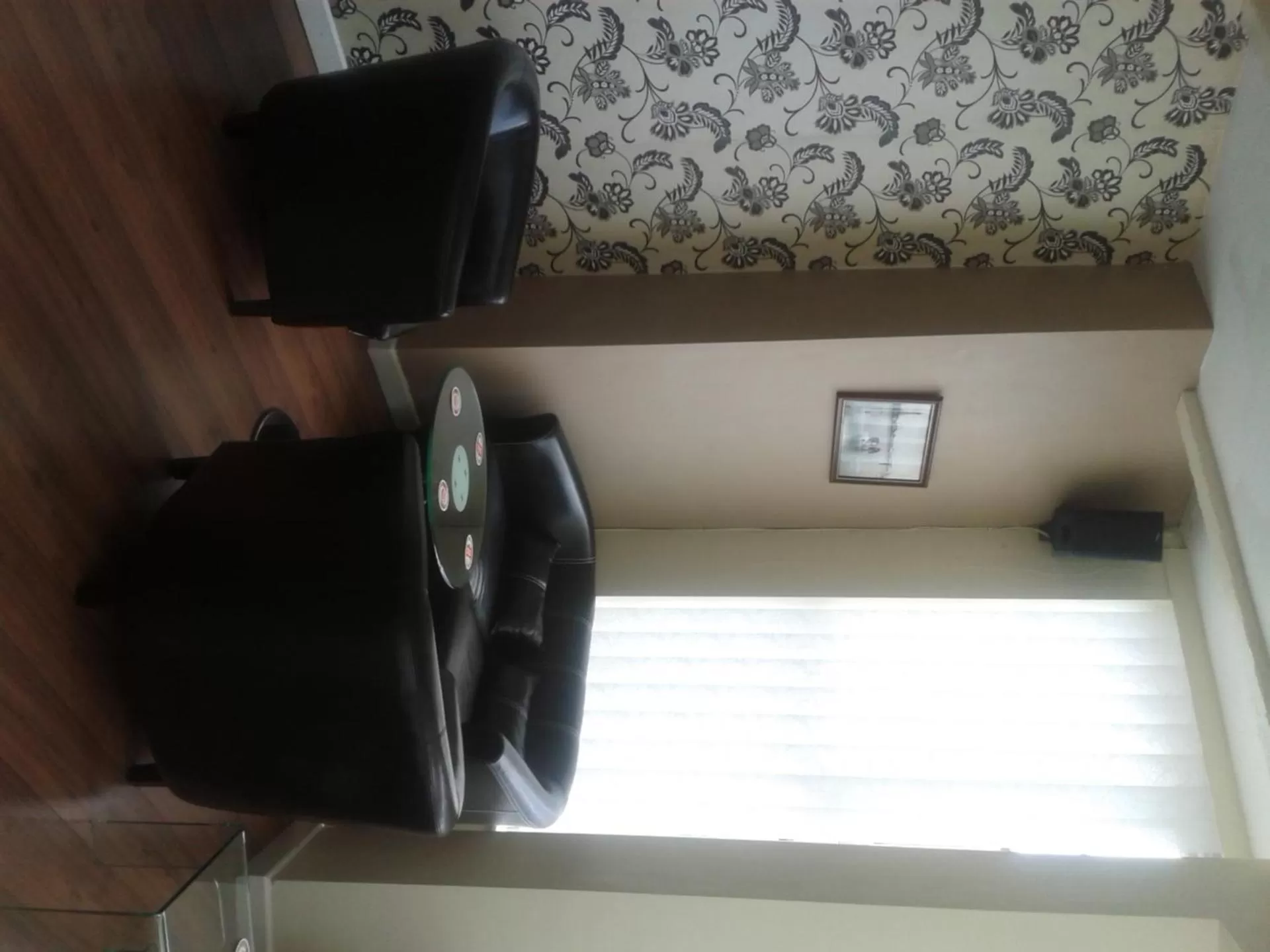 Day, Seating Area in Legends Hotel